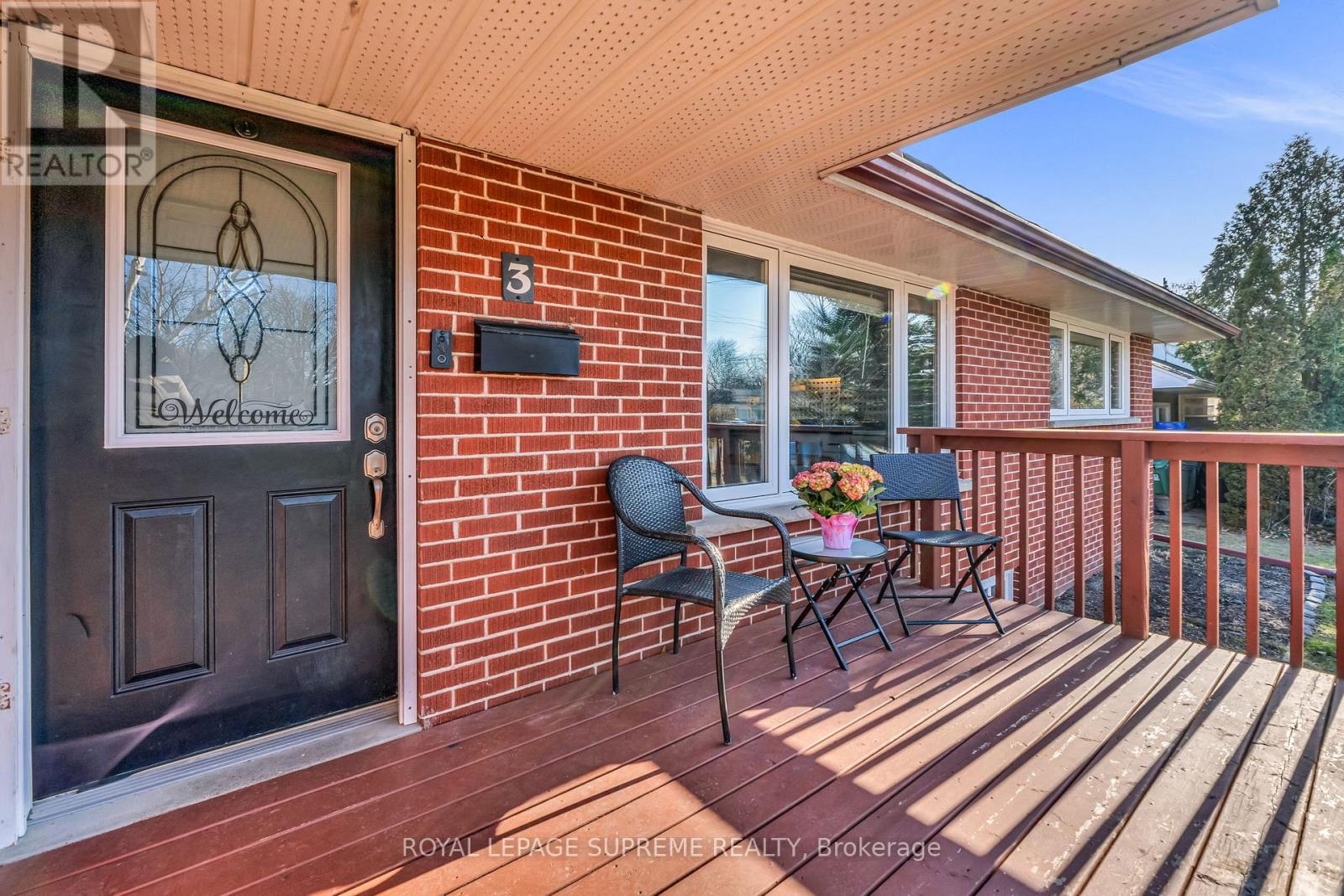 3 Frederick Avenue, Clarington (Bowmanville), Ontario  L1C 2B8 - Photo 3 - E12211318