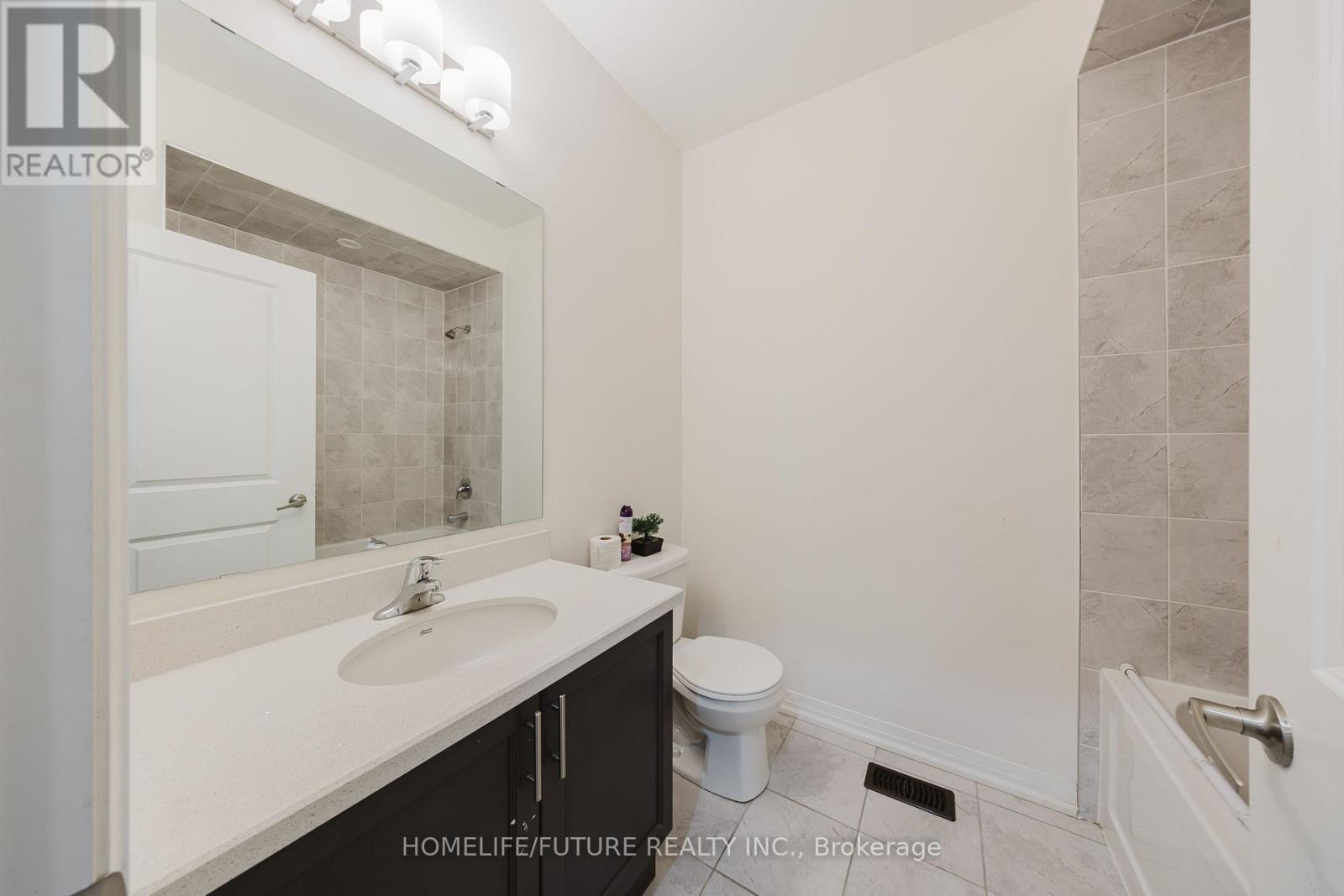104 Mckean Drive, Whitchurch-Stouffville, Ontario  L4A 4W4 - Photo 30 - N12211304