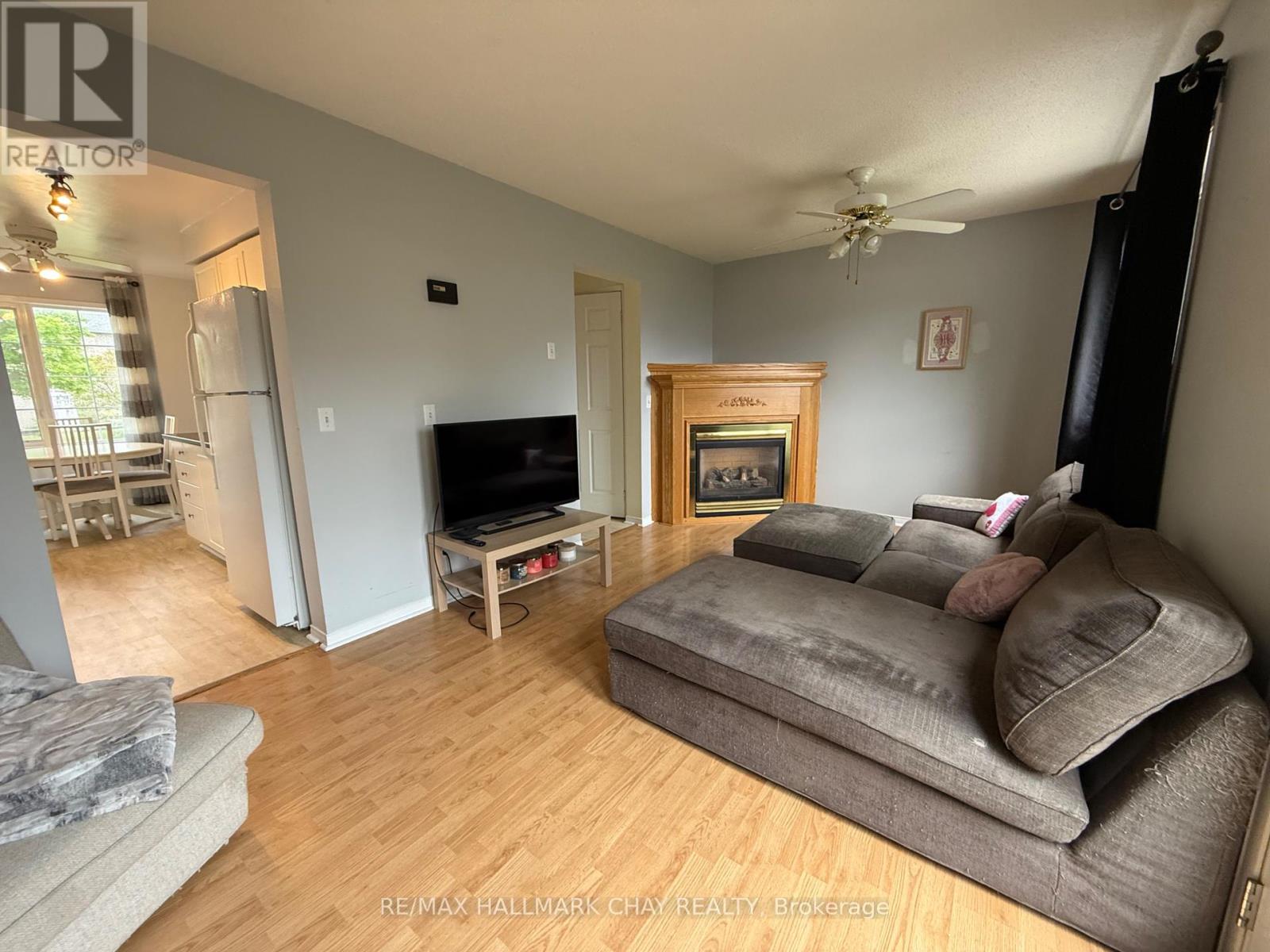29 Golds Crescent, Barrie, Ontario  L4N 8R5 - Photo 10 - S12211305