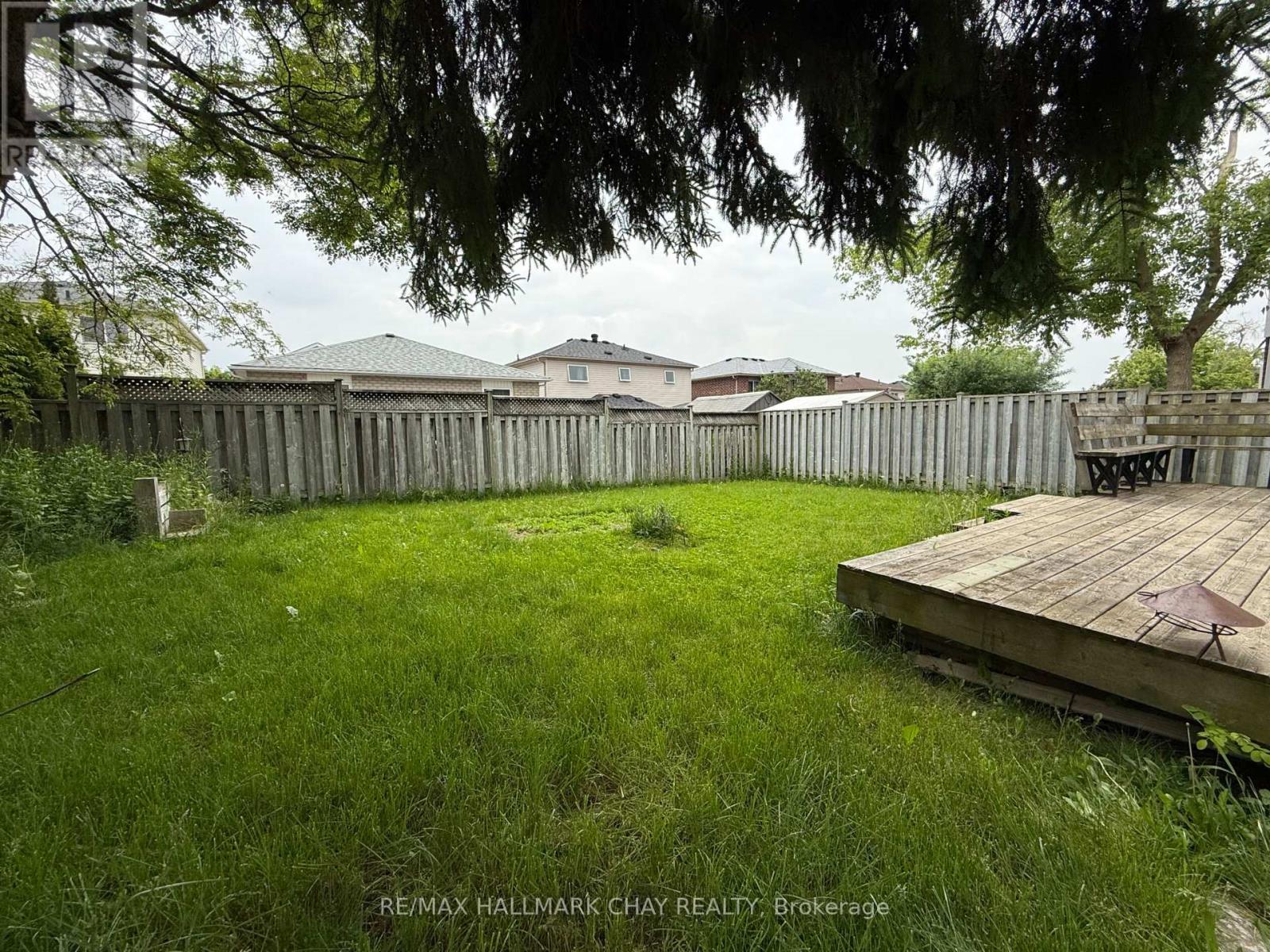 29 Golds Crescent, Barrie, Ontario  L4N 8R5 - Photo 23 - S12211305