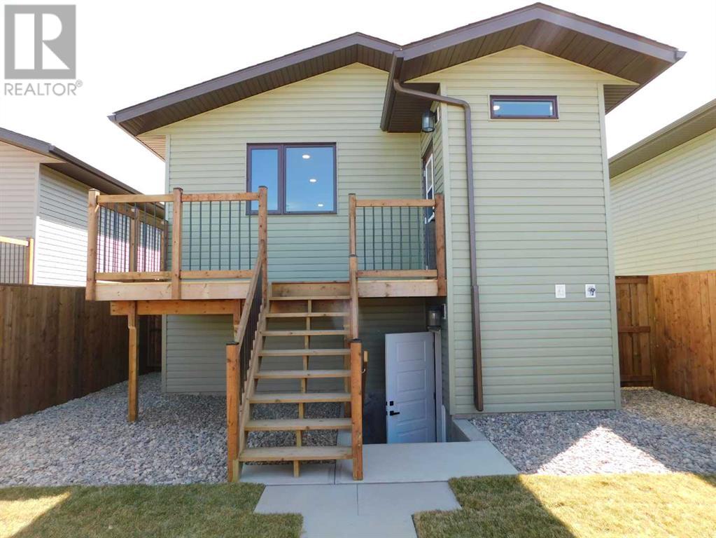 Property at 1612 2 Avenue E image 5