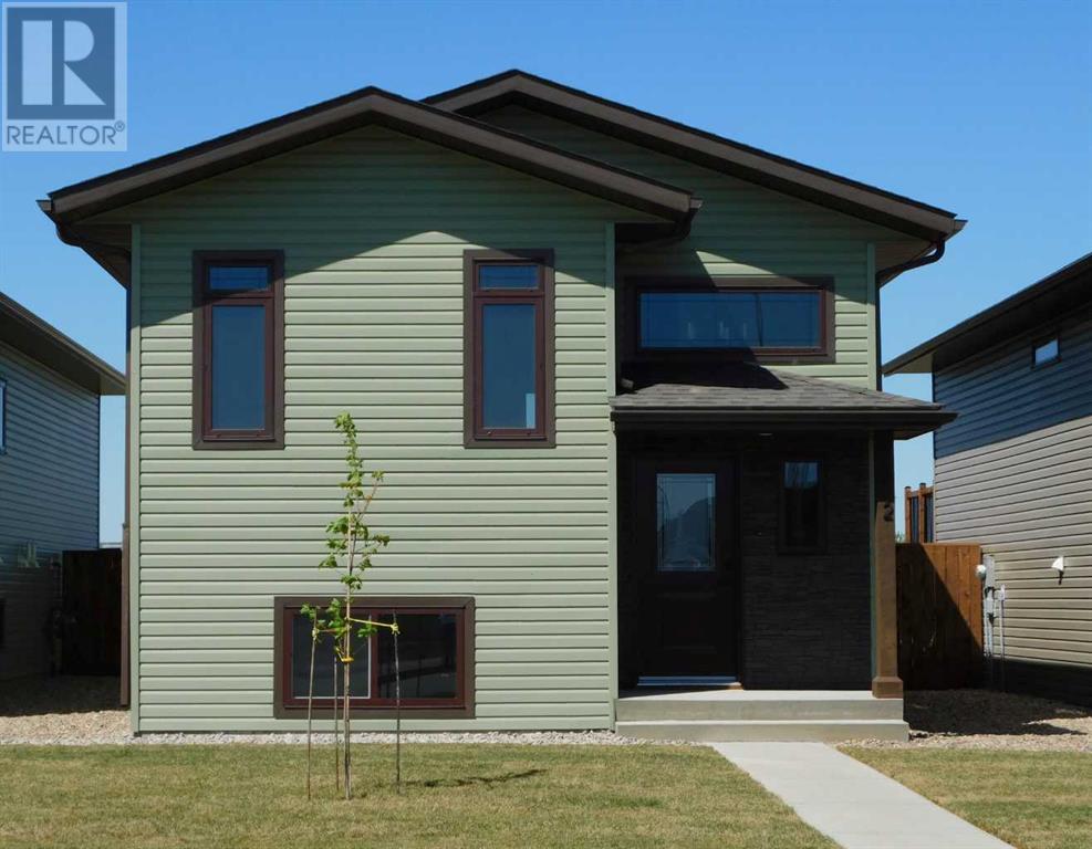Property at 1612 2 Avenue E image 2