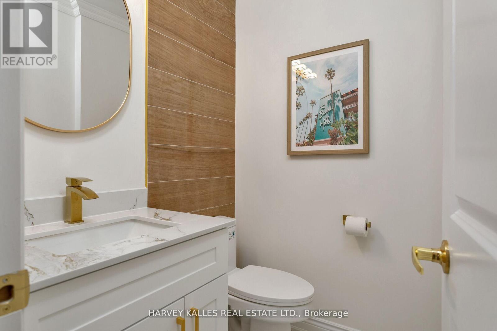 4322 Shelby Crescent, Mississauga, Ontario  L4W 3T3 - Photo 4 - W12211297