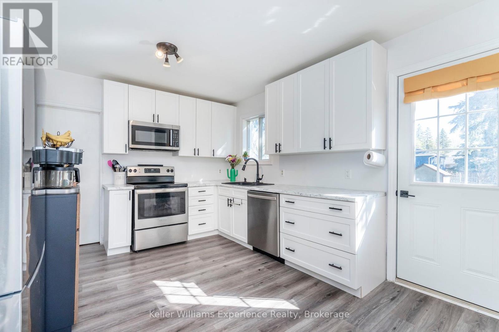 505 Wellington Street, Midland, Ontario  L4R 3J7 - Photo 12 - S12209931