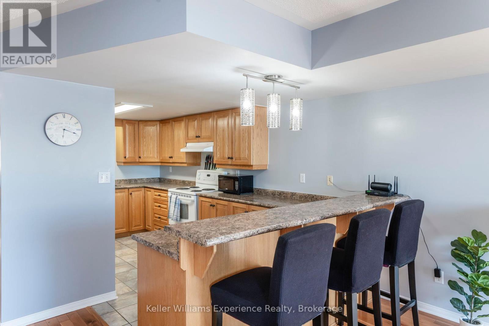4 - 4 Beck Boulevard, Penetanguishene, Ontario  L9M 2H3 - Photo 7 - S12195148