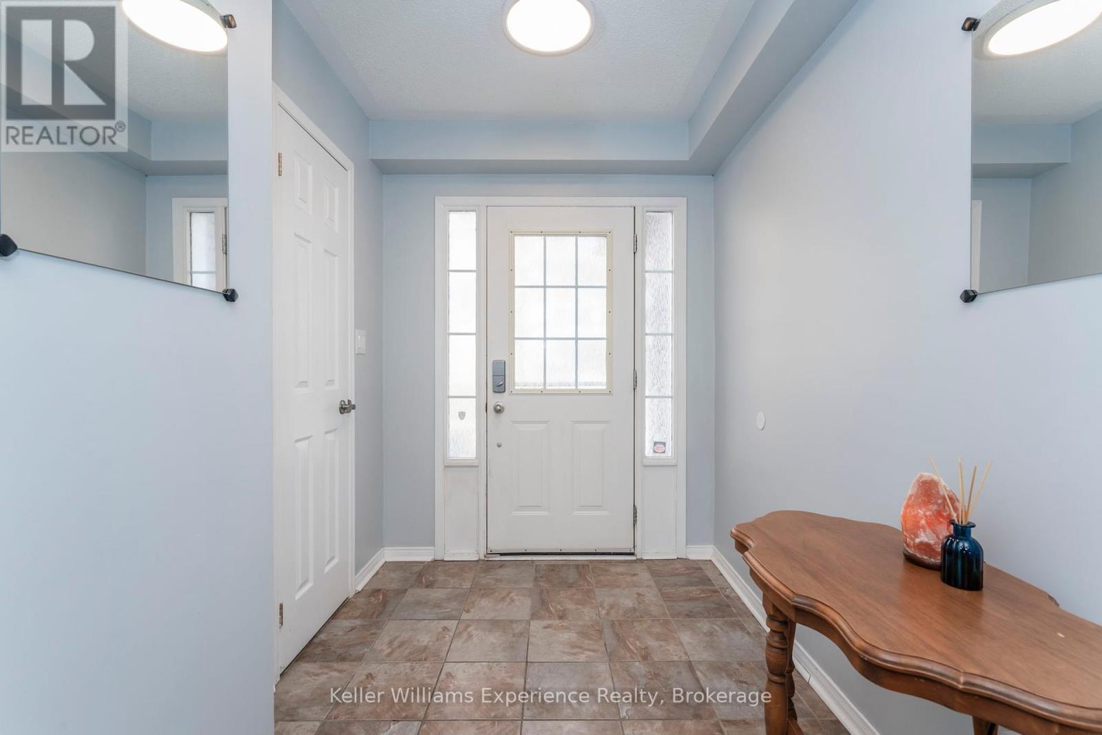 4 - 4 Beck Boulevard, Penetanguishene, Ontario  L9M 2H3 - Photo 5 - S12195148