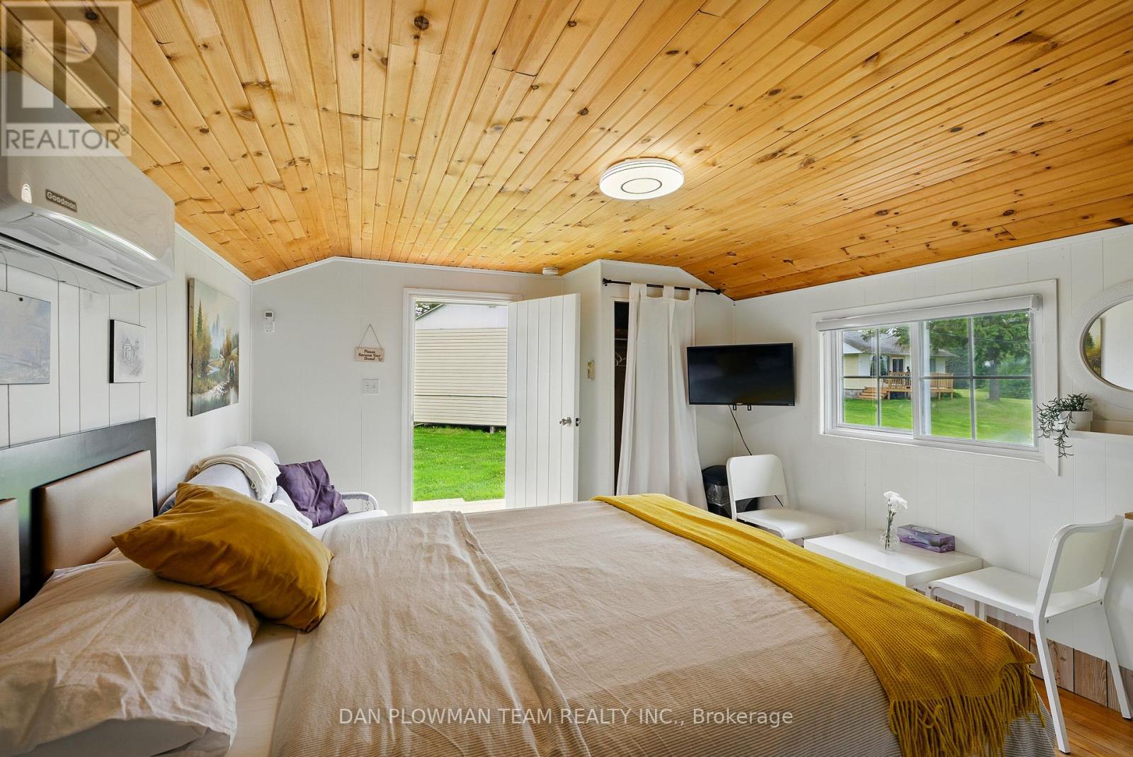 184 Chapman Drive, Magnetawan, Ontario  P0A 1C0 - Photo 25 - X12211320