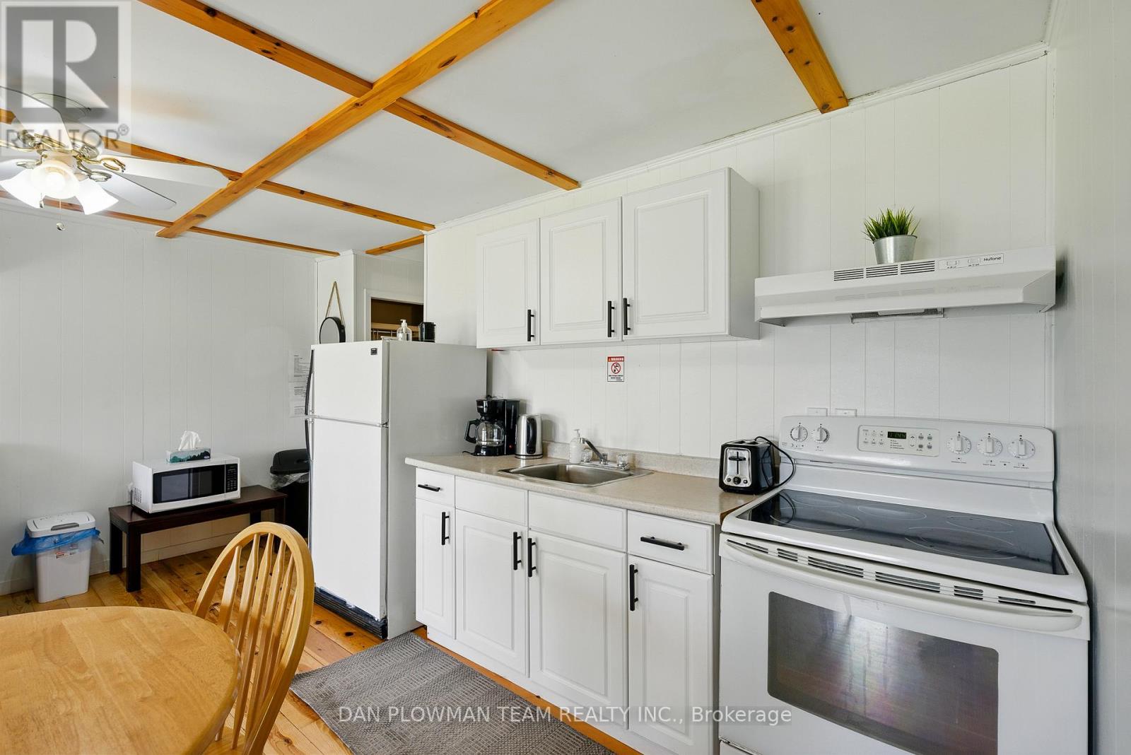 184 Chapman Drive, Magnetawan, Ontario  P0A 1C0 - Photo 32 - X12211320