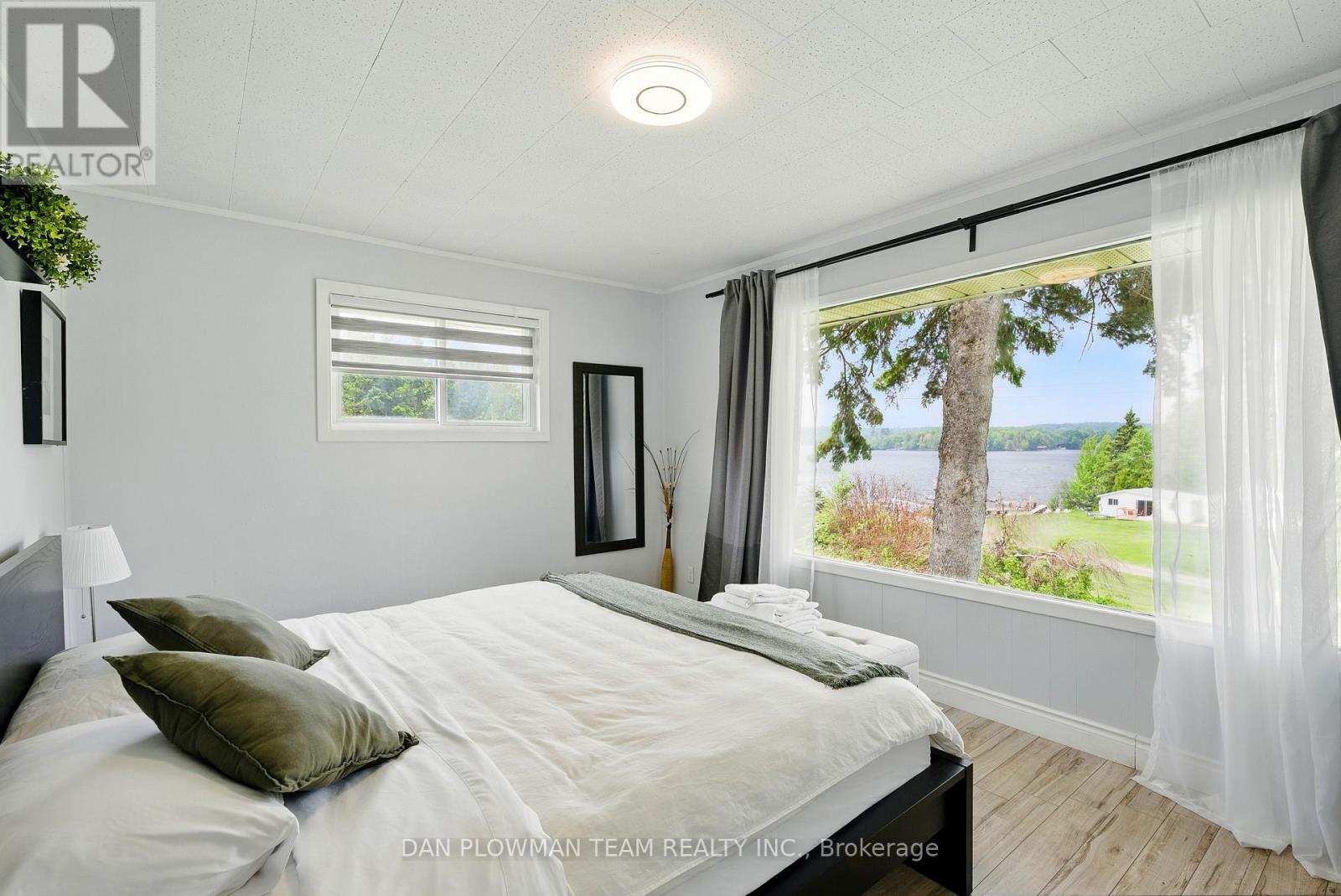 184 Chapman Drive, Magnetawan, Ontario  P0A 1C0 - Photo 40 - X12211320