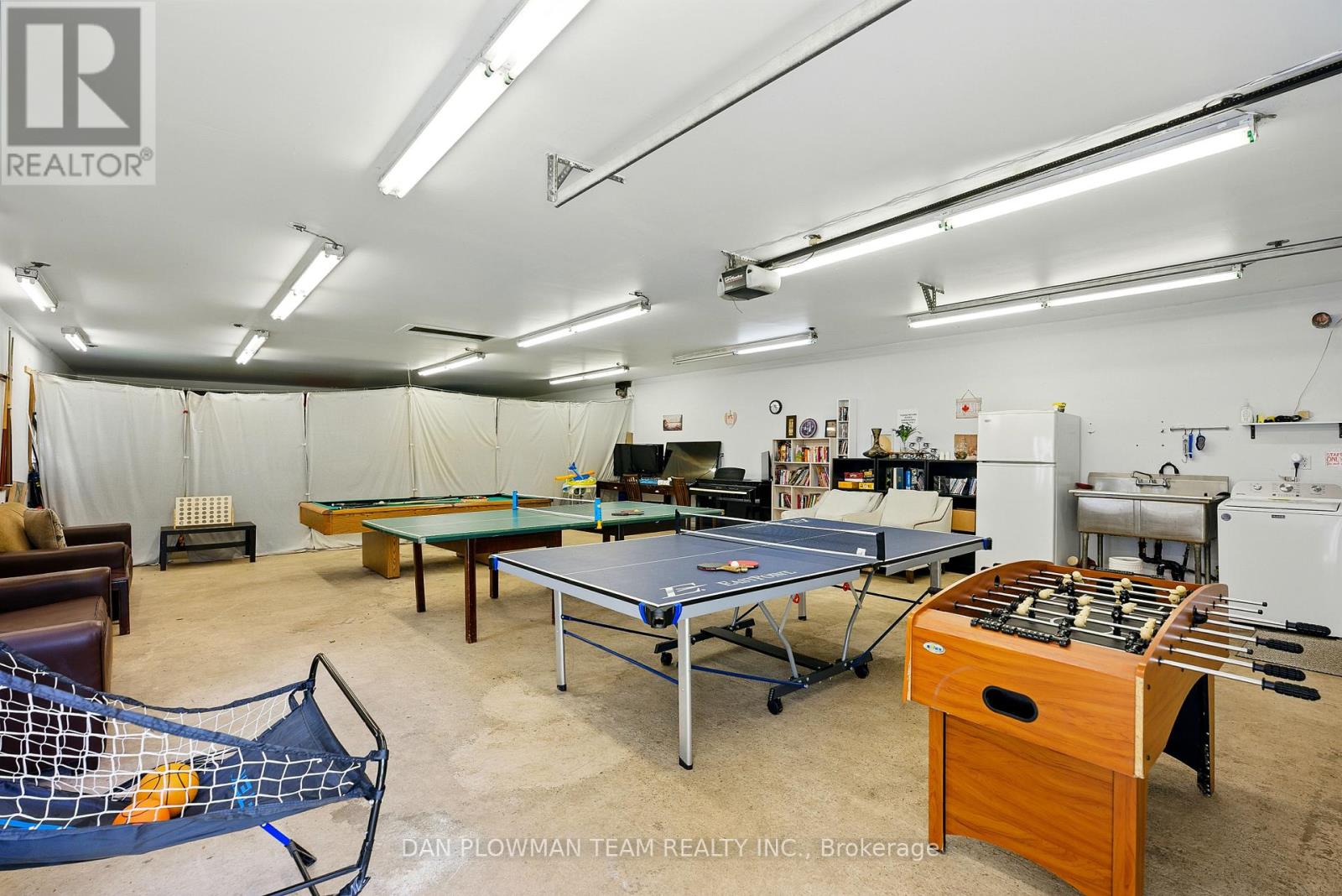 184 Chapman Drive, Magnetawan, Ontario  P0A 1C0 - Photo 49 - X12211320