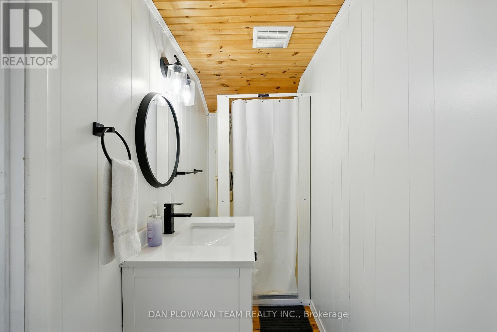 184 Chapman Drive, Magnetawan, Ontario  P0A 1C0 - Photo 24 - X12211322
