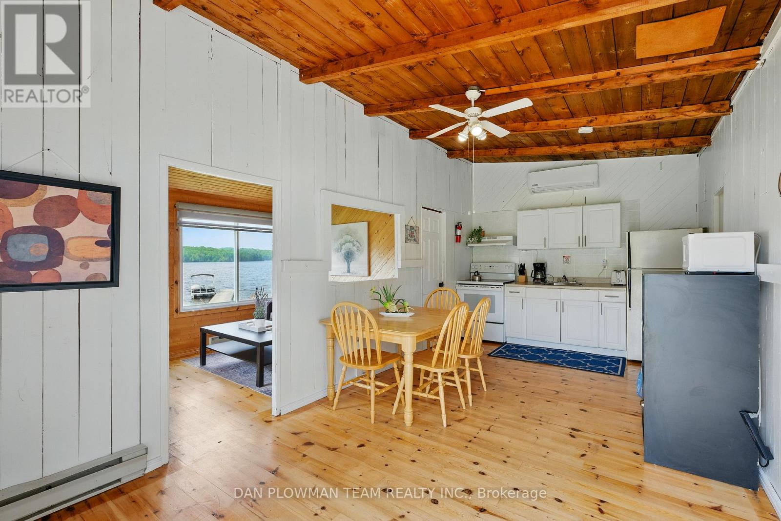 184 Chapman Drive, Magnetawan, Ontario  P0A 1C0 - Photo 6 - X12211322
