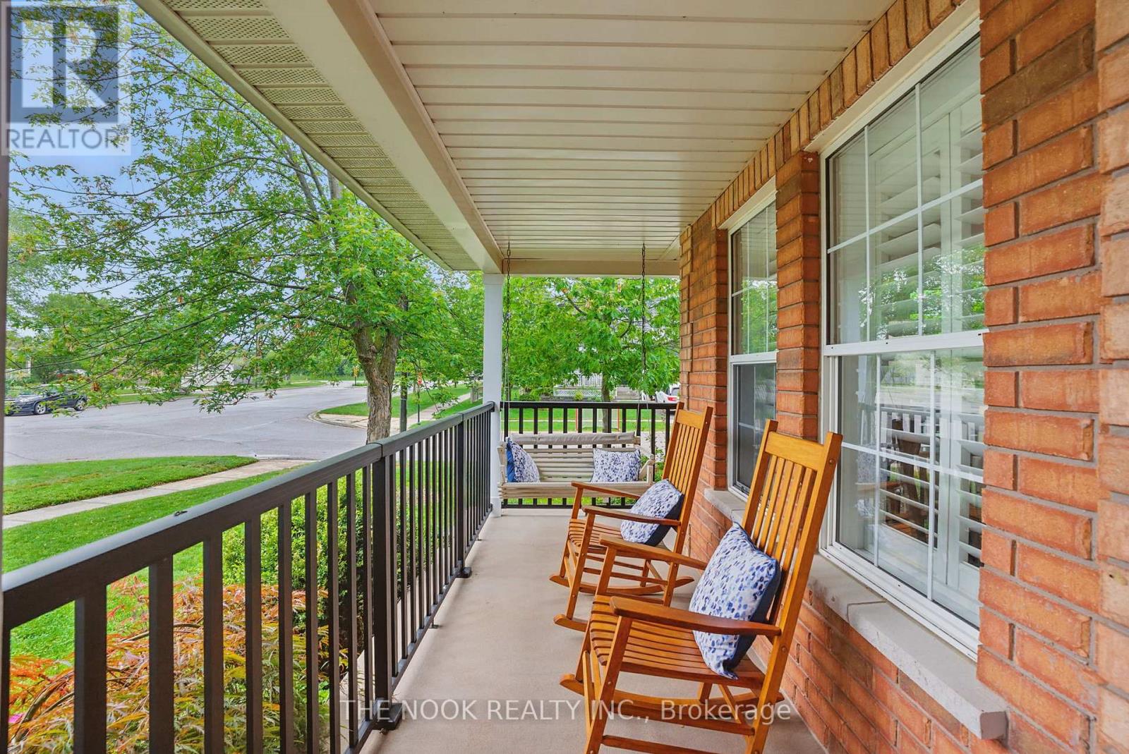 63 Croxall Boulevard, Whitby, Ontario  L1M 2E5 - Photo 6 - E12211363