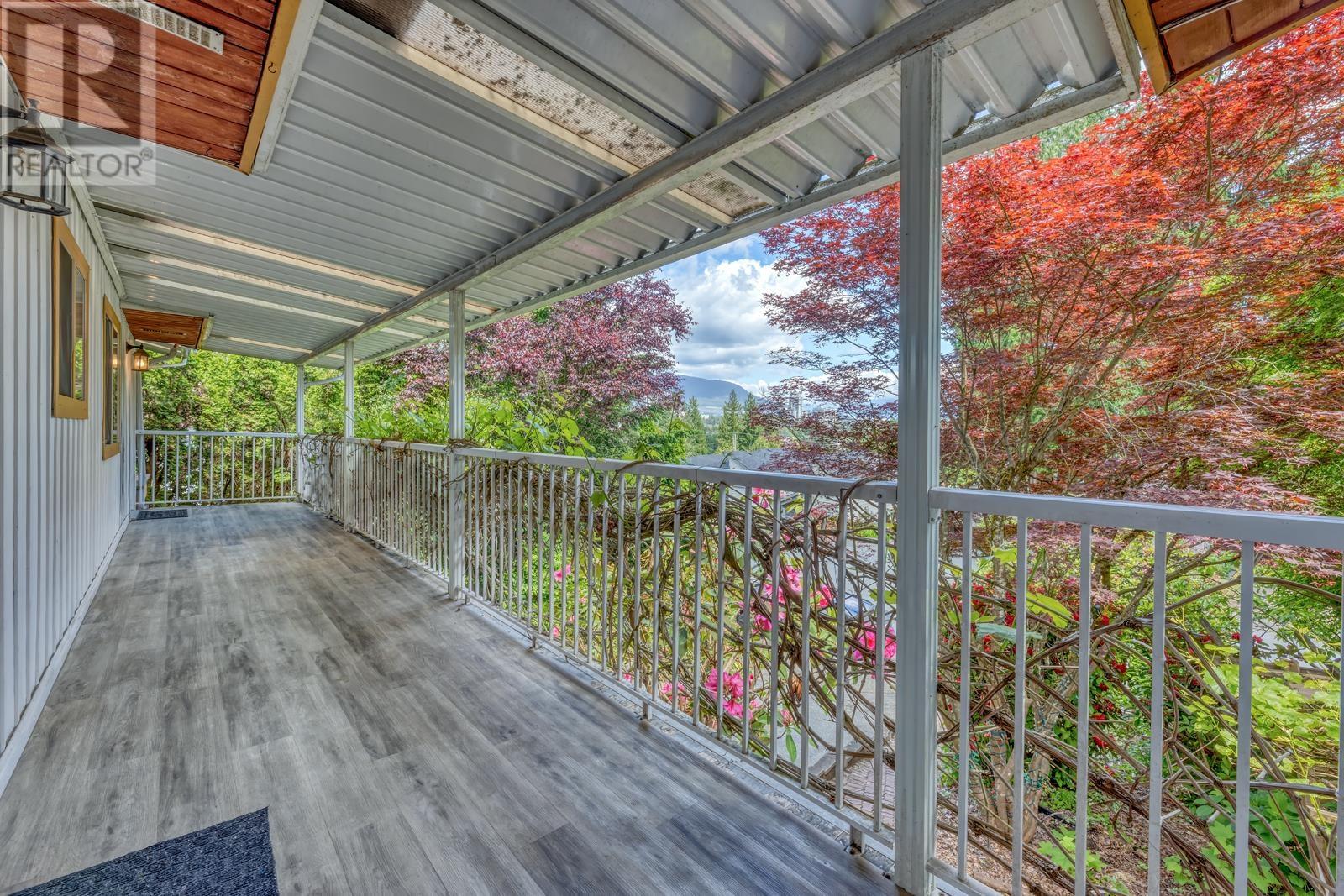 1026 Saddle Street, Coquitlam, British Columbia  V3C 3W3 - Photo 33 - R3010126