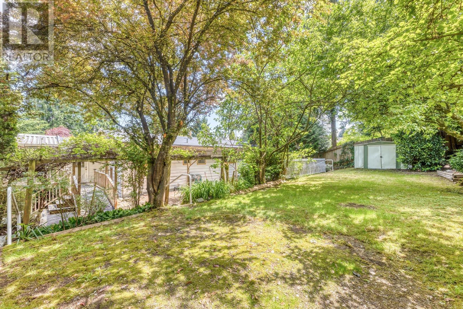 1026 Saddle Street, Coquitlam, British Columbia  V3C 3W3 - Photo 31 - R3010126