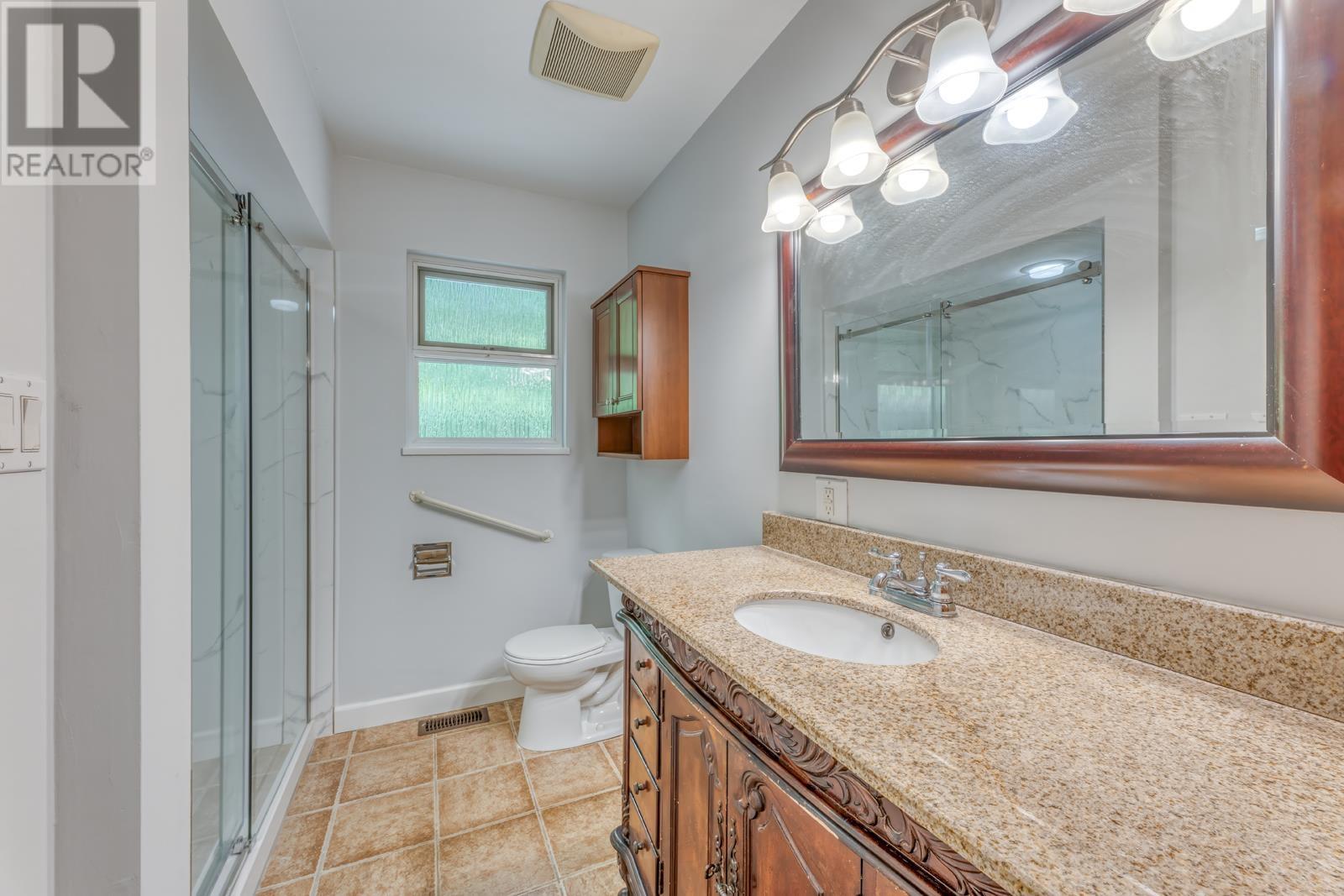 1026 Saddle Street, Coquitlam, British Columbia  V3C 3W3 - Photo 12 - R3010126