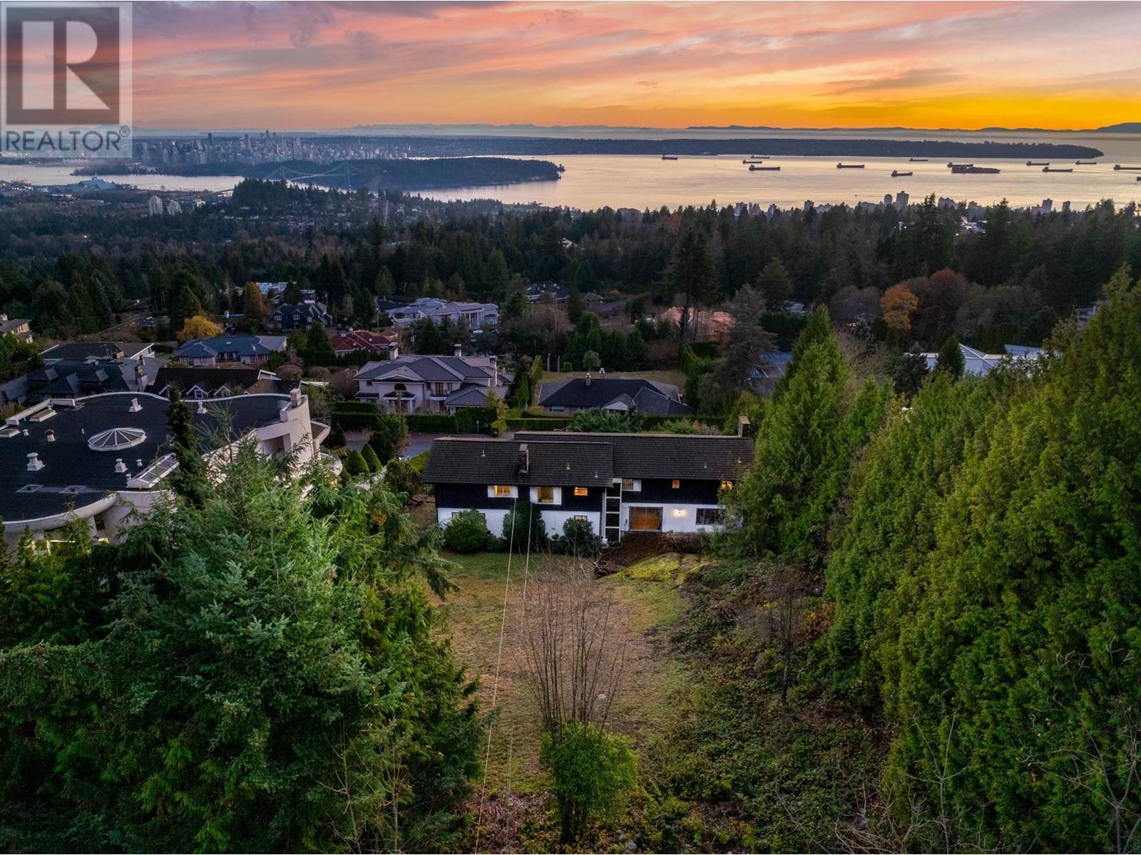 985 KING GEORGES WAY, West Vancouver, British Columbia