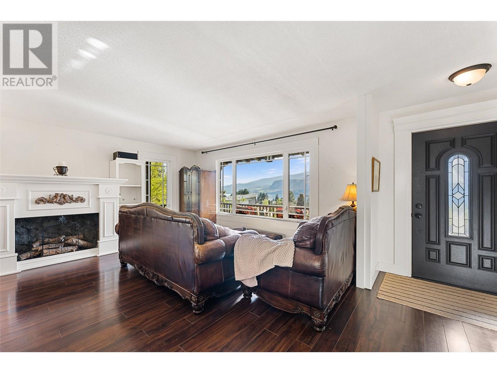 2165 Paly Road, Kelowna, British Columbia  V1V 2B9 - Photo 8 - 10348204