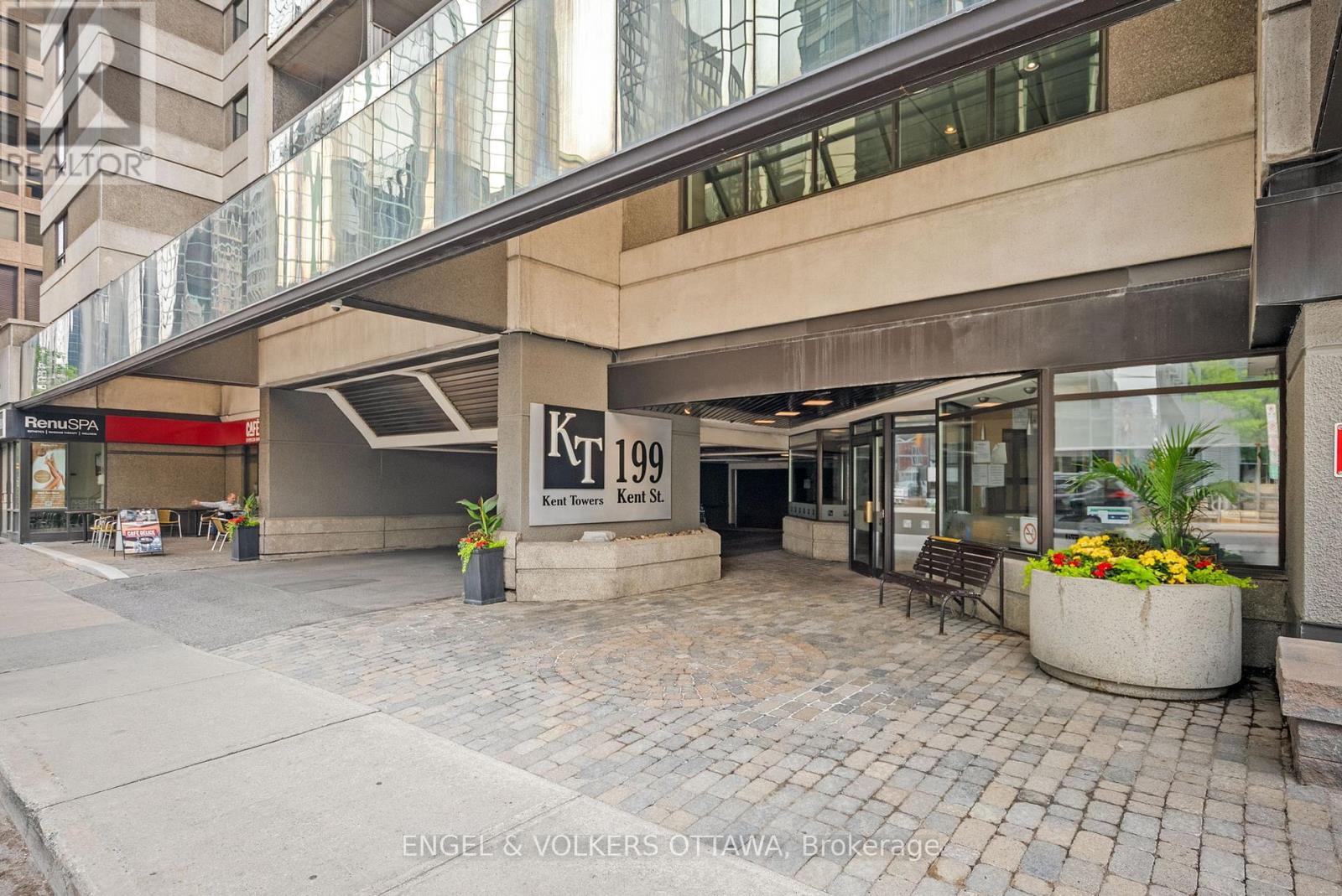 1905 - 199 Kent Street, Ottawa, Ontario  K2P 2K8 - Photo 2 - X12211325