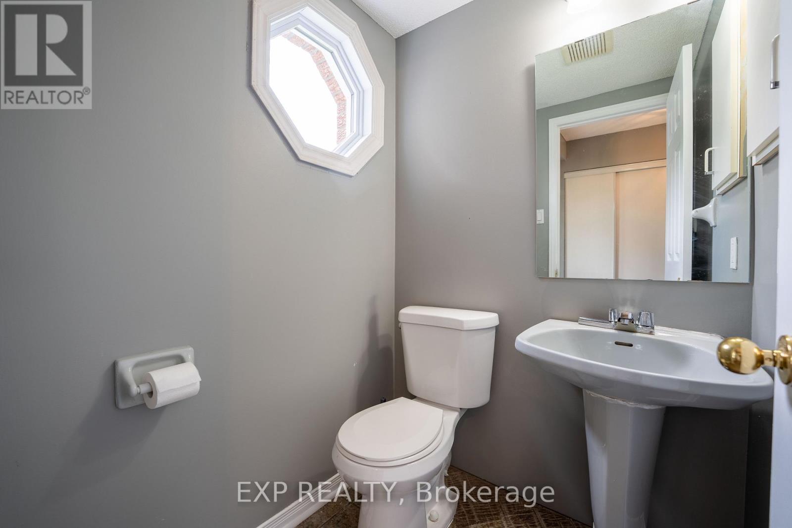 3379 Descotes Circle, Clarence-Rockland, Ontario  K4K 1A8 - Photo 5 - X12211358