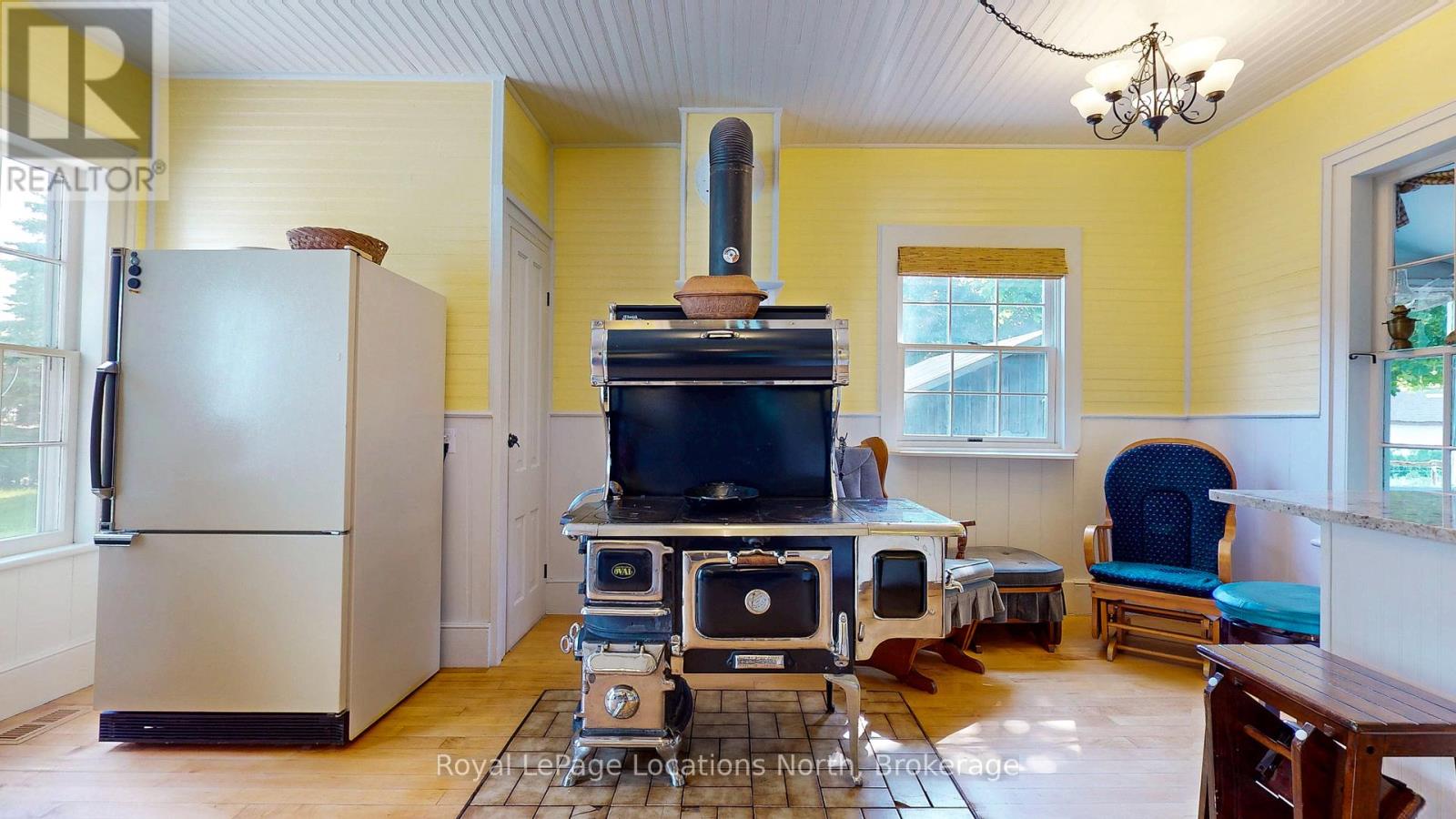4219 County 124 Road, Clearview, Ontario  L0M 1P0 - Photo 20 - S12211332