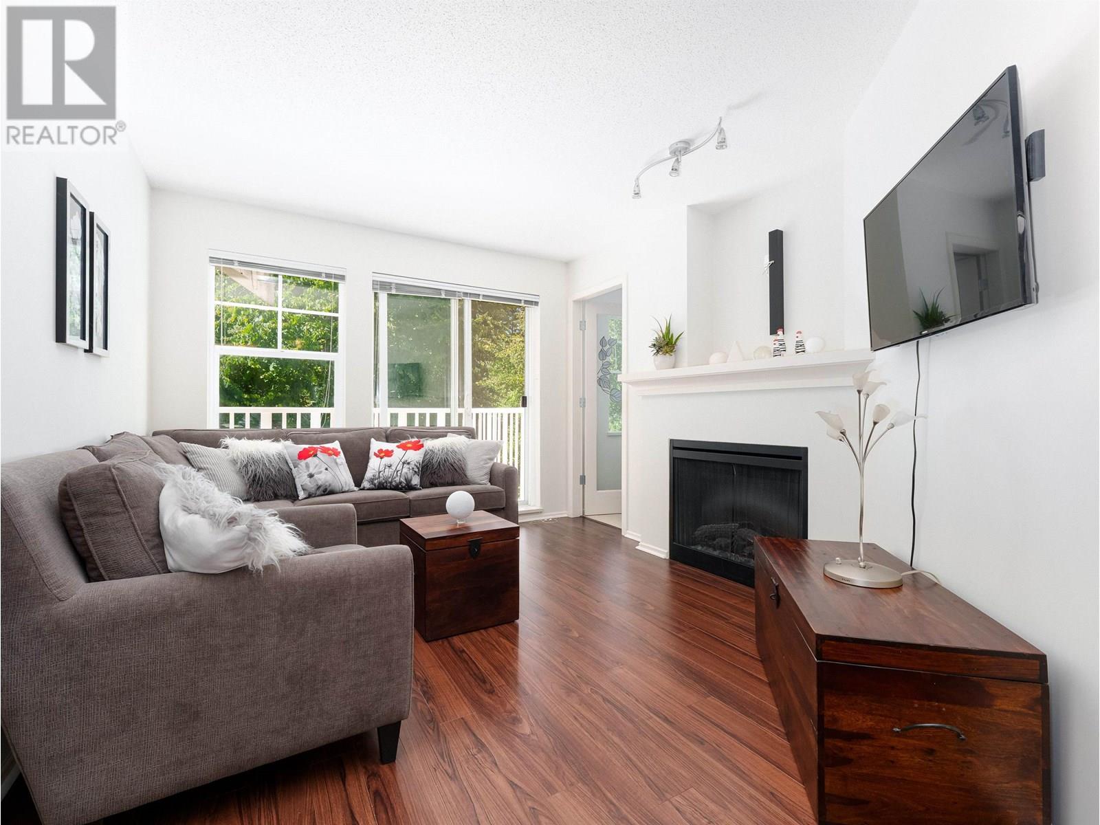 308 7330 Salisbury Avenue, Burnaby, British Columbia  V5E 4N8 - Photo 2 - R3014040