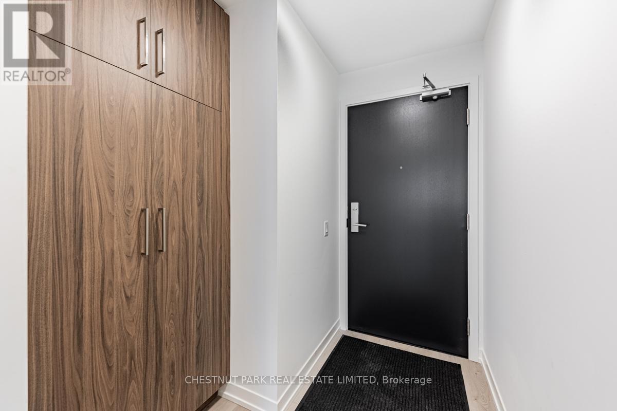863 St. Clair Avenue W, Toronto, Ontario  M6C 0B2 - Photo 10 - C12211354