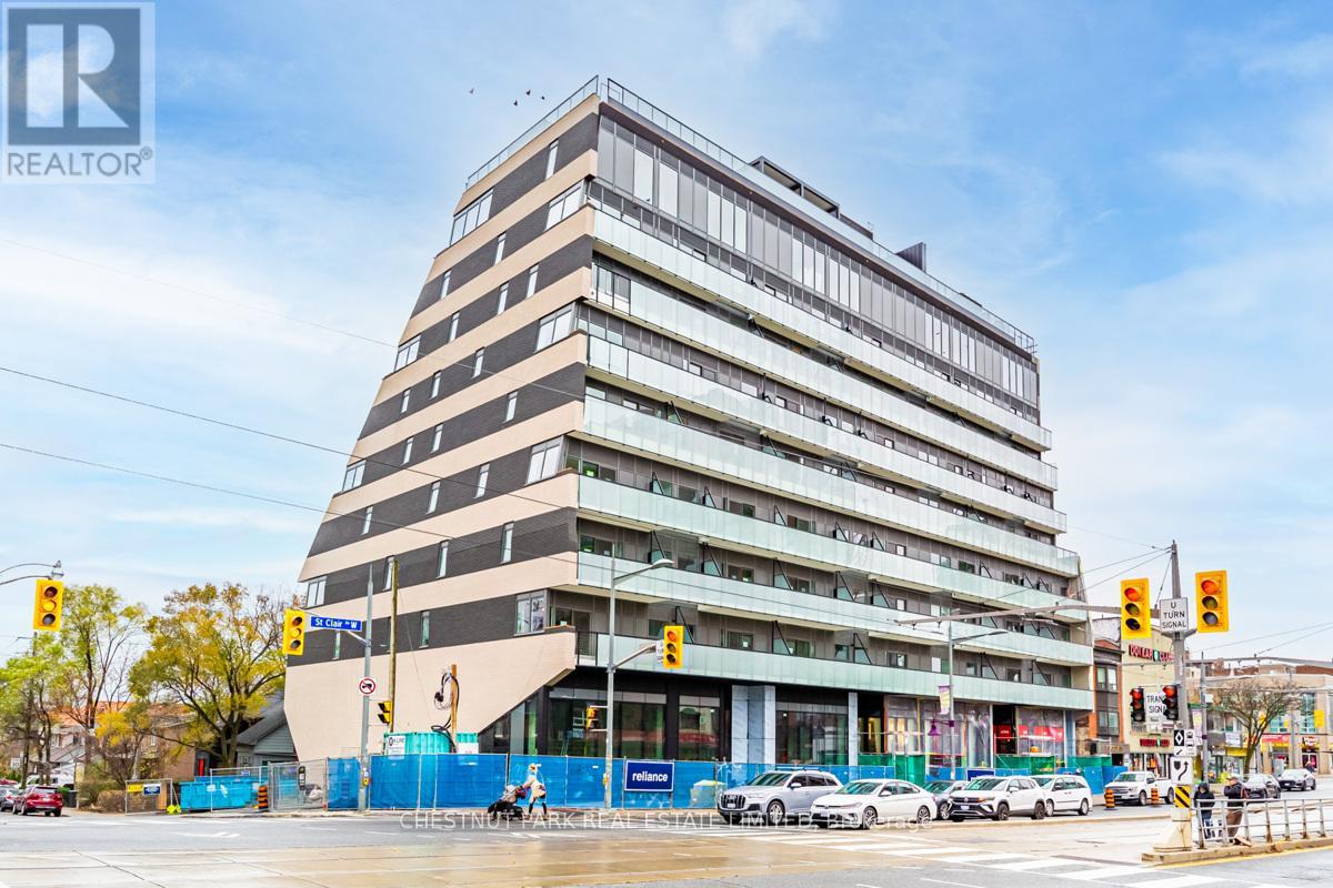 863 St. Clair Avenue W, Toronto, Ontario  M6C 0B2 - Photo 17 - C12211354