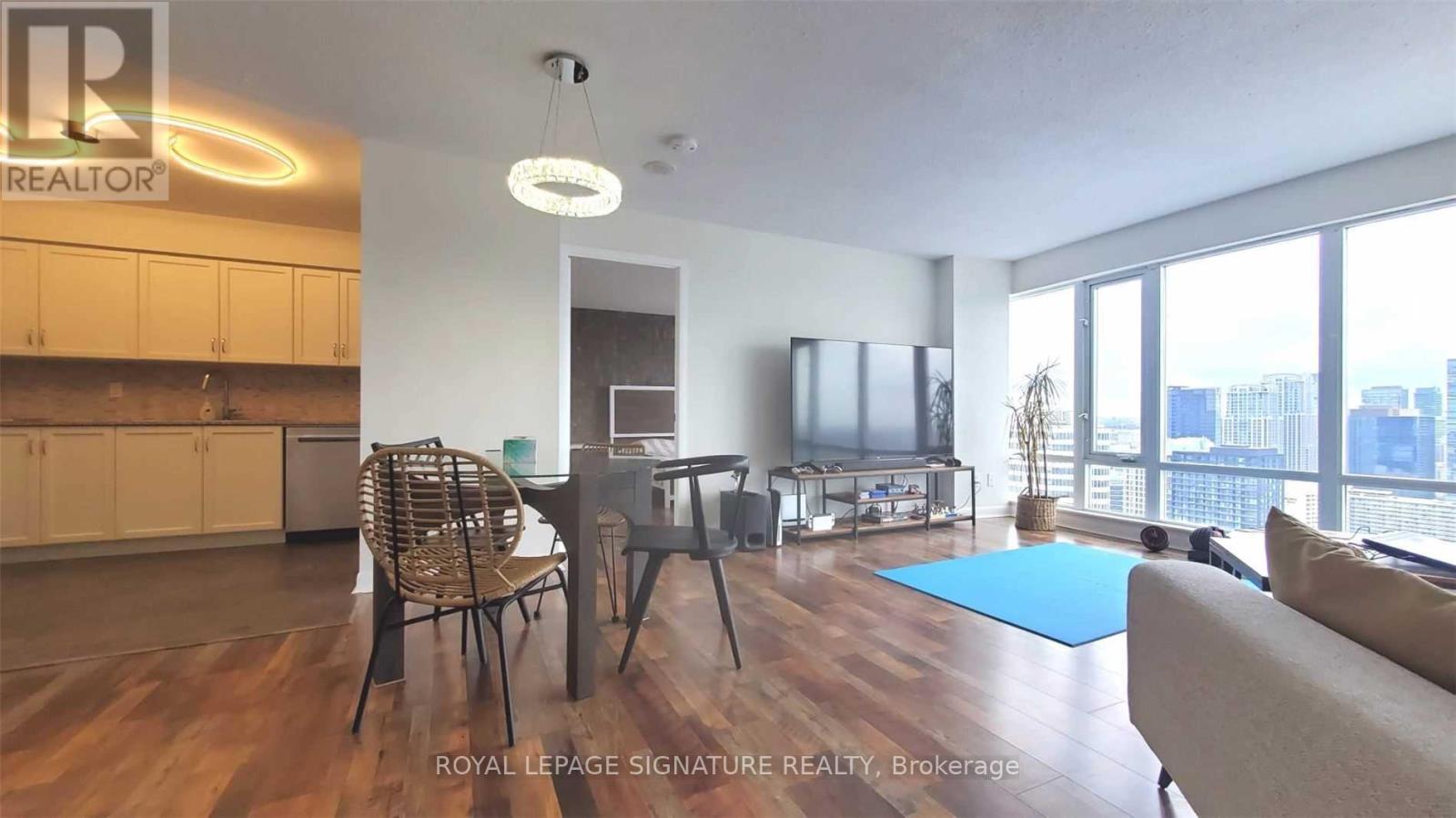 Ph10 - 210 Victoria Street, Toronto, Ontario  M5B 2R3 - Photo 11 - C12211361