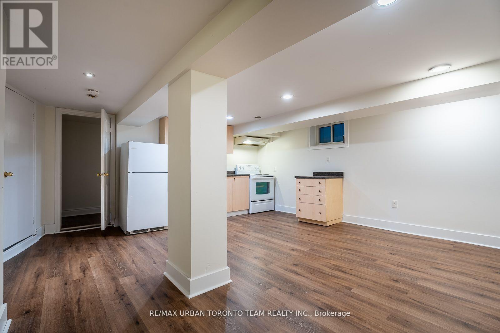 LOWER LEVEL - 1277 BROADVIEW AVENUE, Toronto, Ontario