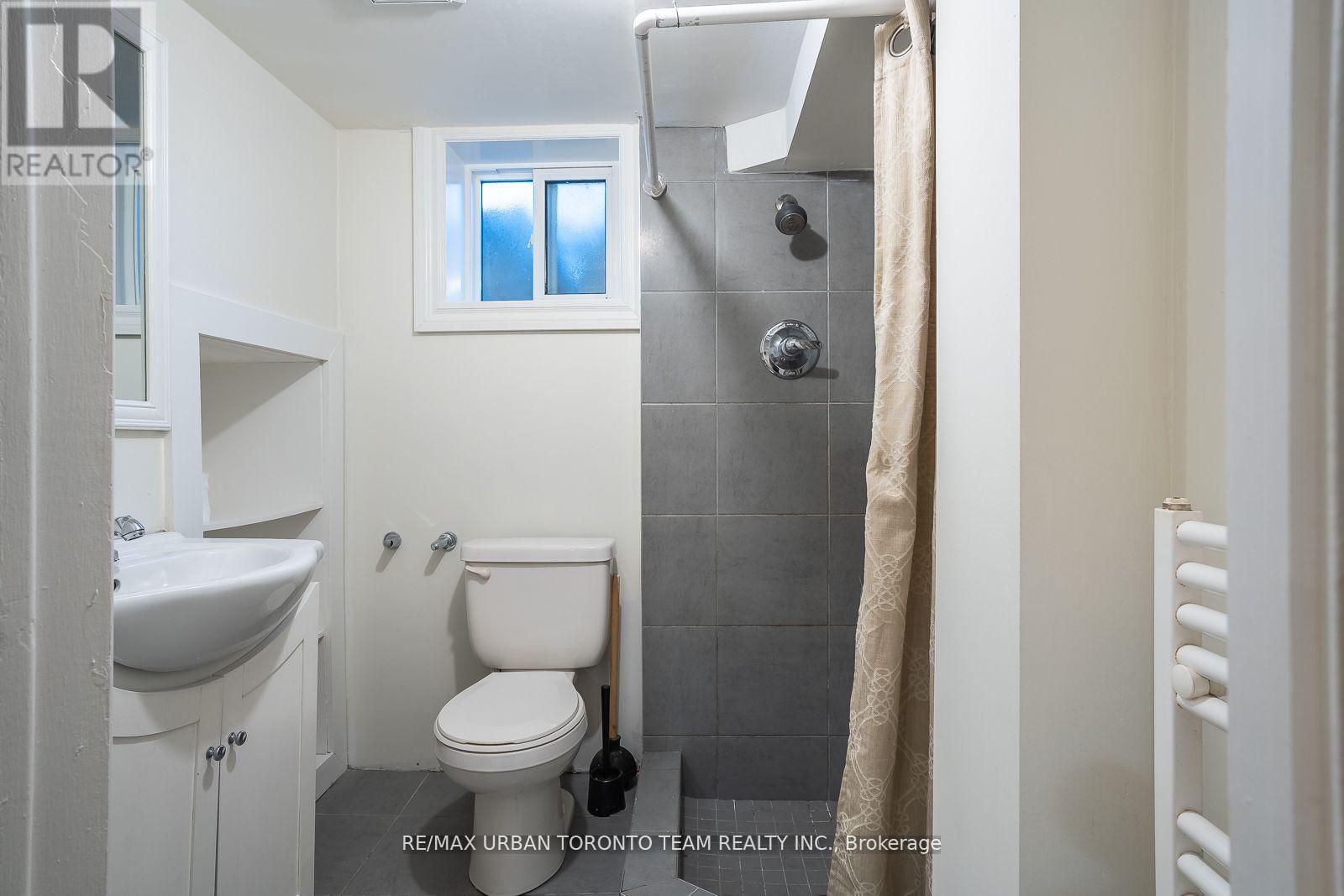 Lower Level - 1277 Broadview Avenue, Toronto, Ontario  M4K 2T5 - Photo 9 - E12211345
