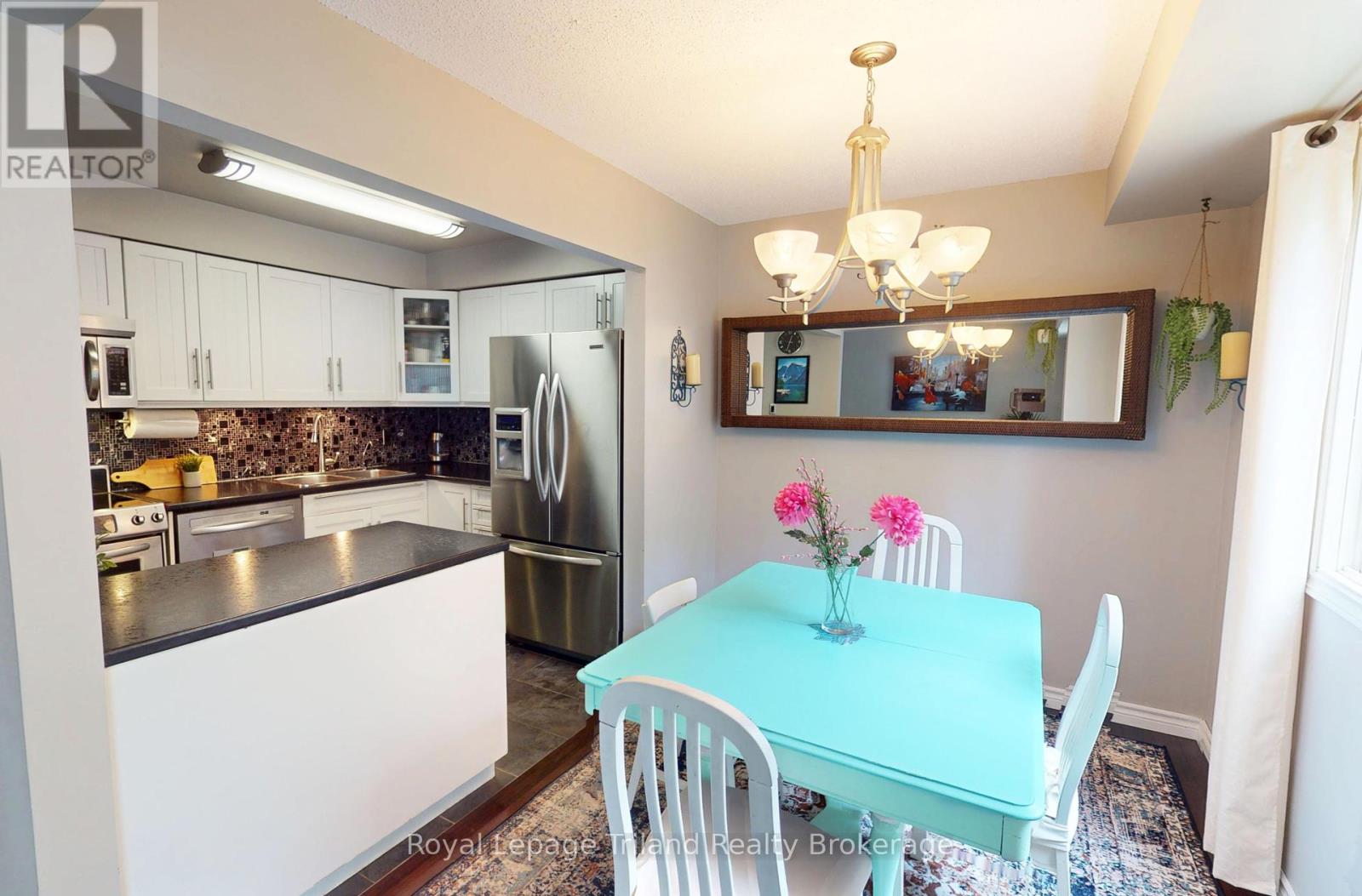 #4 - 179 Ferguson Drive, Woodstock, Ontario  N4V 1A5 - Photo 3 - X12211331