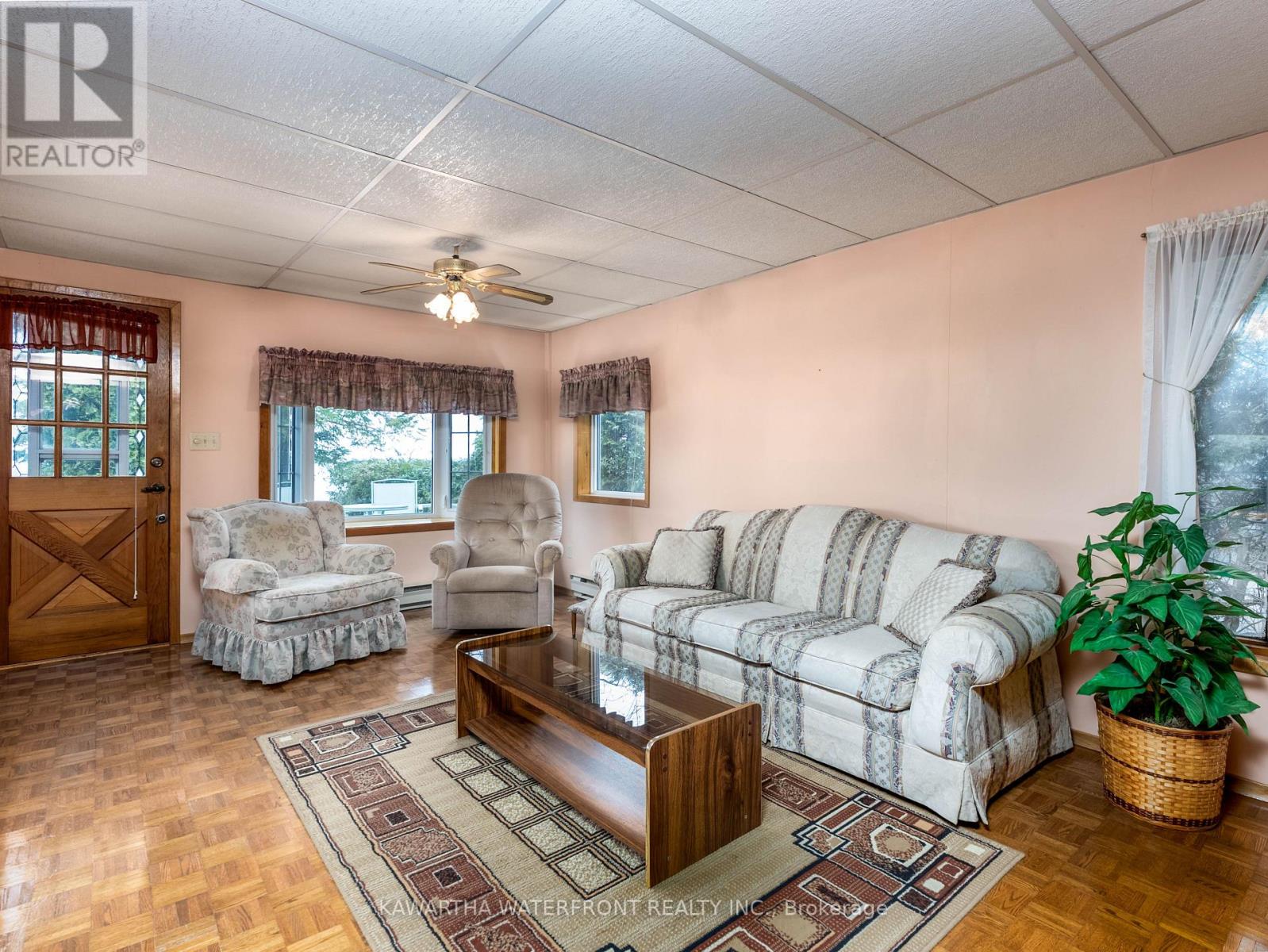 6 Oriole Road, Kawartha Lakes (Fenelon Falls), Ontario  K0M 1N0 - Photo 9 - X12211360