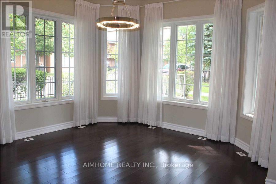 7 - 3 Alpen Way, Markham (Unionville), Ontario  L3R 4G2 - Photo 7 - N12211341