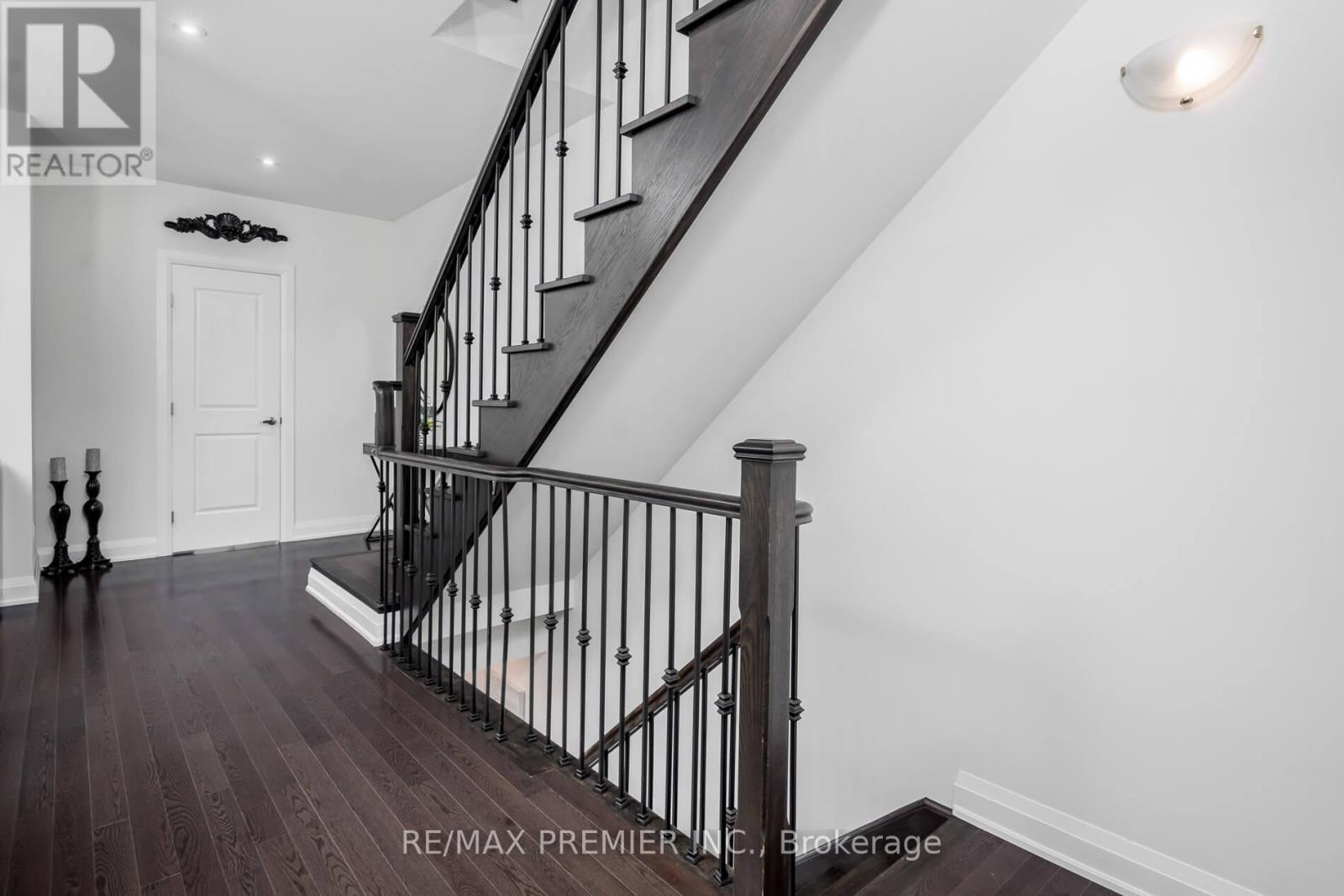 89 Gridiron Gate, Vaughan (Vellore Village), Ontario  L4H 4W8 - Photo 5 - N12211349