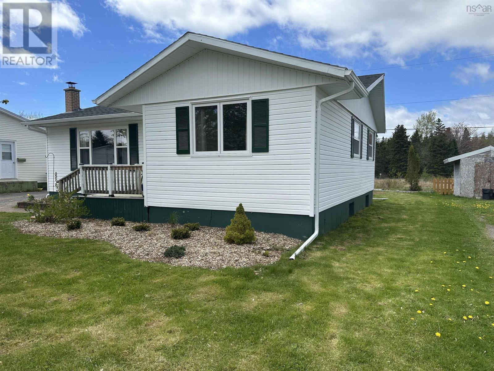 35 Hemlock Drive, Port Hawkesbury, Nova Scotia  B9A 3G5 - Photo 2 - 202512195