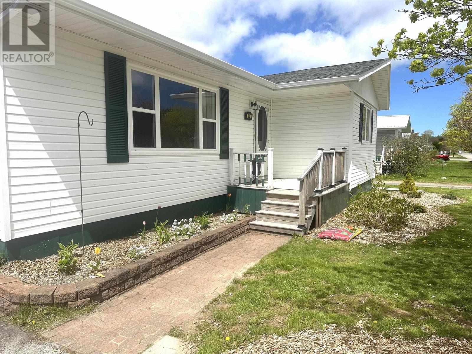 35 Hemlock Drive, Port Hawkesbury, Nova Scotia  B9A 3G5 - Photo 3 - 202512195
