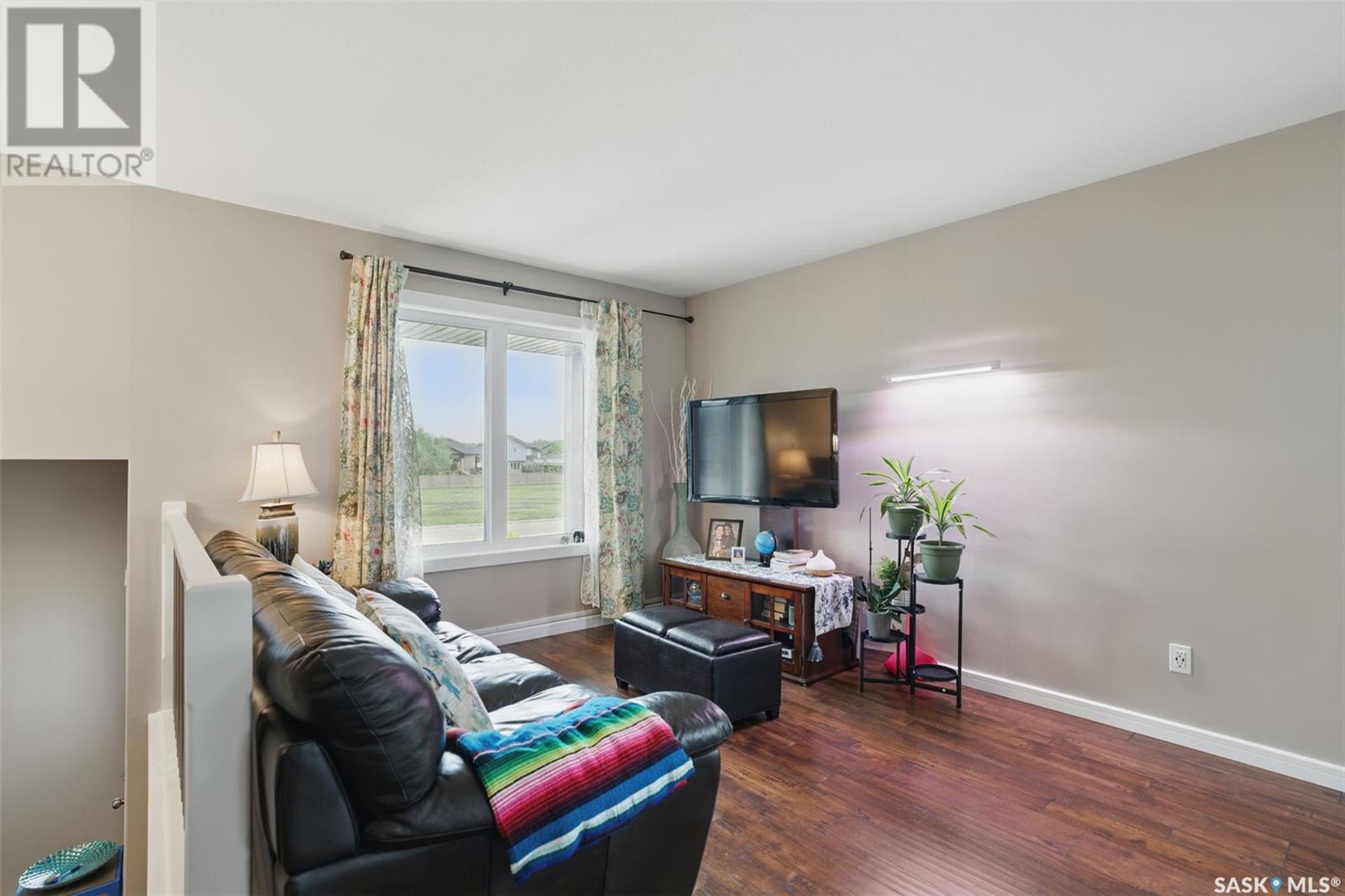 611 Kinloch Crescent, Saskatoon, Saskatchewan  S7M 5X2 - Photo 4 - SK009035