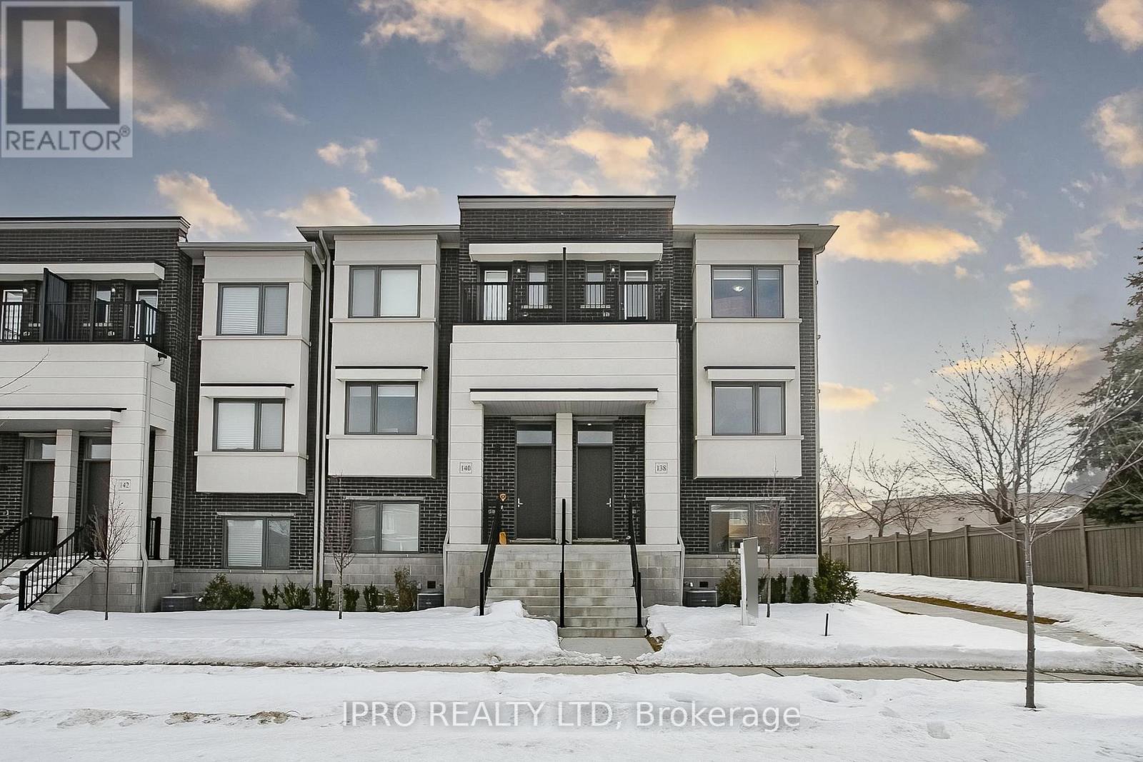 138 LANDSBRIDGE STREET, Caledon, Ontario