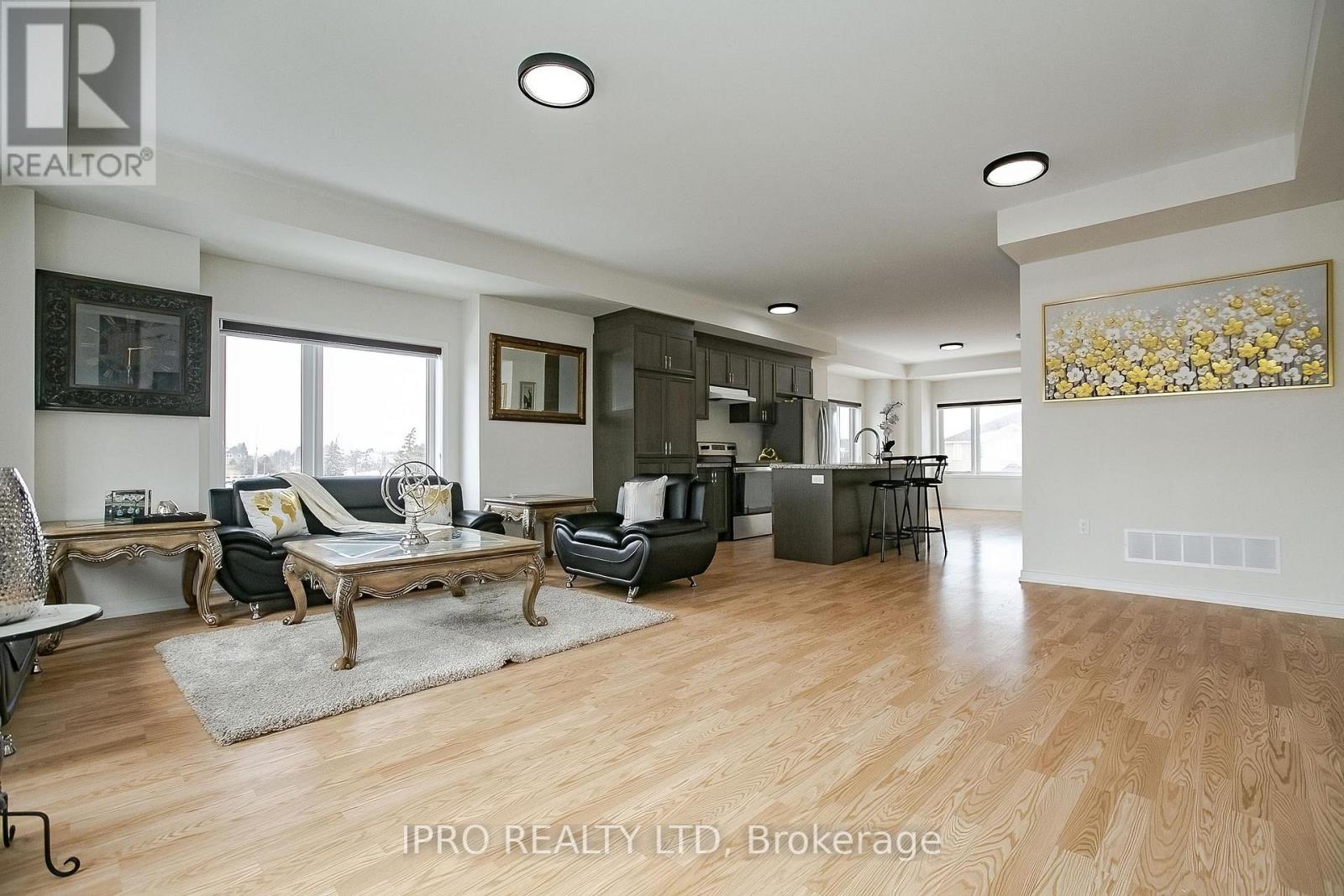 138 Landsbridge Street, Caledon, Ontario  L7E 2E1 - Photo 25 - W12211327