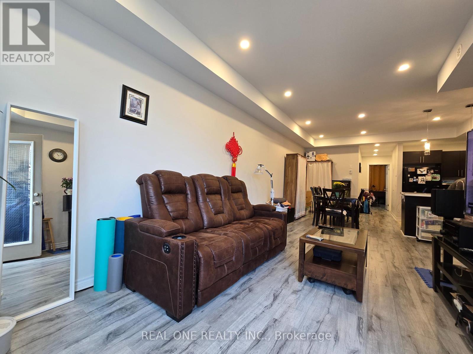 12-02 - 2420 Baronwood Dr Drive, Oakville, Ontario  L6M 0J7 - Photo 13 - W12211338