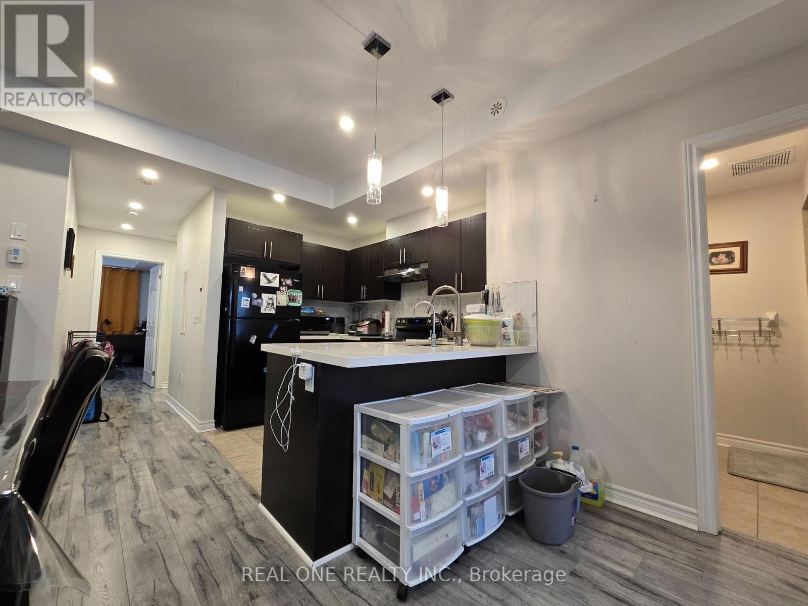 12-02 - 2420 Baronwood Dr Drive, Oakville, Ontario  L6M 0J7 - Photo 16 - W12211338