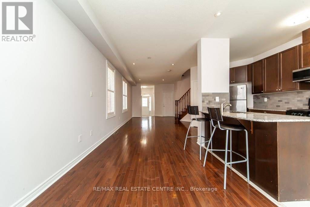 3317 Stoney Crescent, Mississauga, Ontario  L5M 0N6 - Photo 11 - W12211342