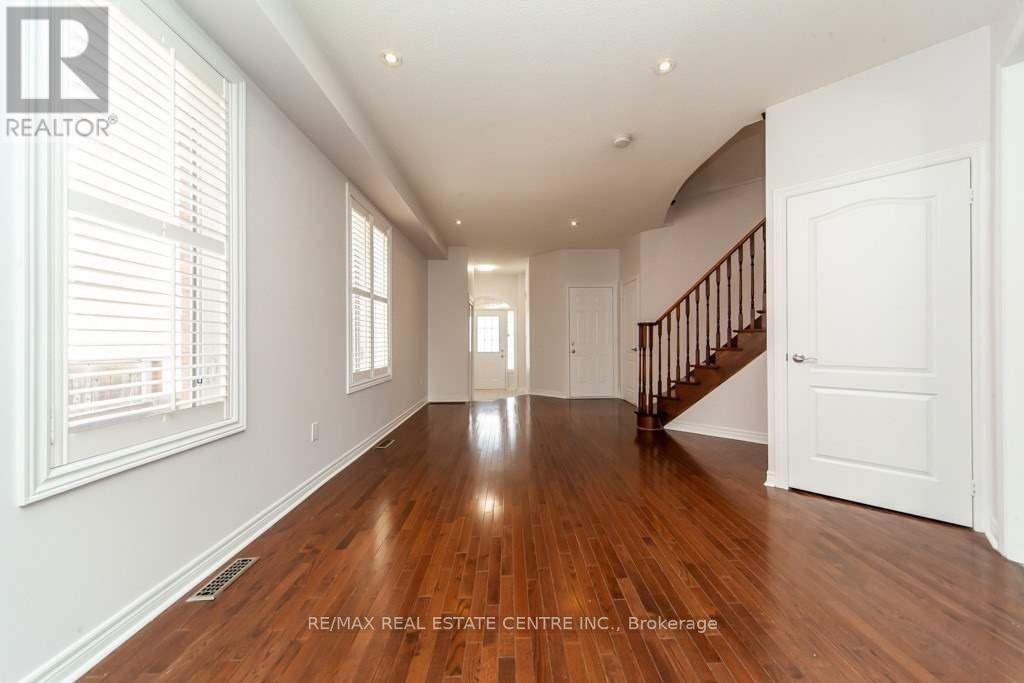 3317 Stoney Crescent, Mississauga, Ontario  L5M 0N6 - Photo 12 - W12211342