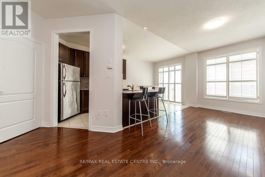 3317 Stoney Crescent, Mississauga, Ontario  L5M 0N6 - Photo 14 - W12211342