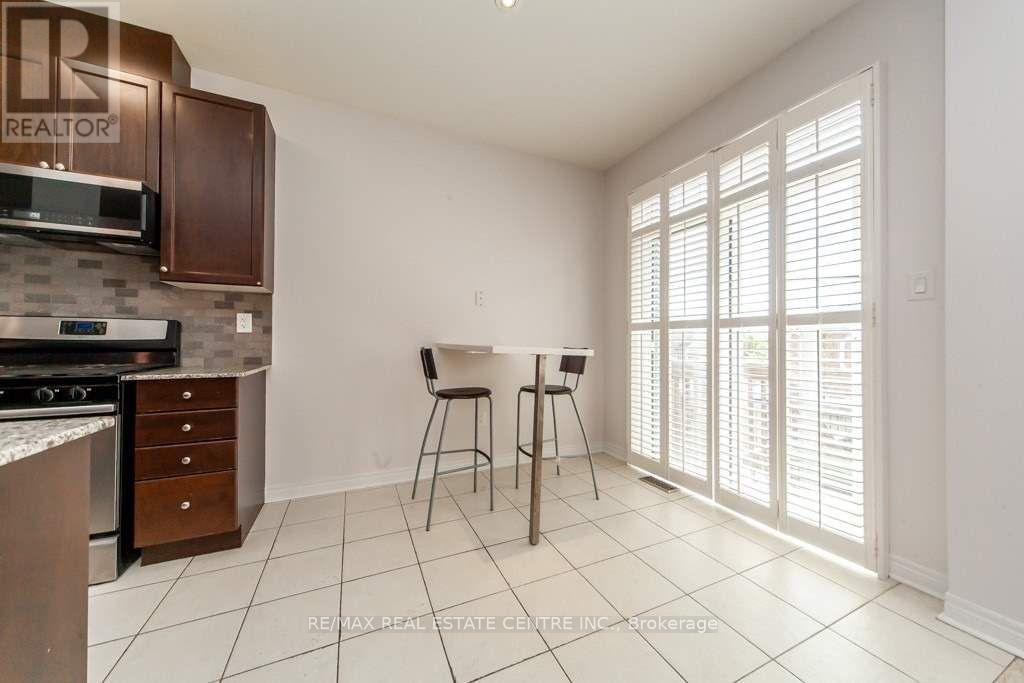 3317 Stoney Crescent, Mississauga, Ontario  L5M 0N6 - Photo 17 - W12211342