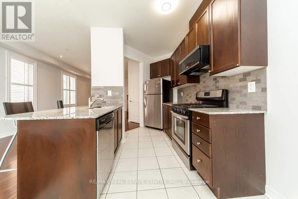 3317 Stoney Crescent, Mississauga, Ontario  L5M 0N6 - Photo 19 - W12211342