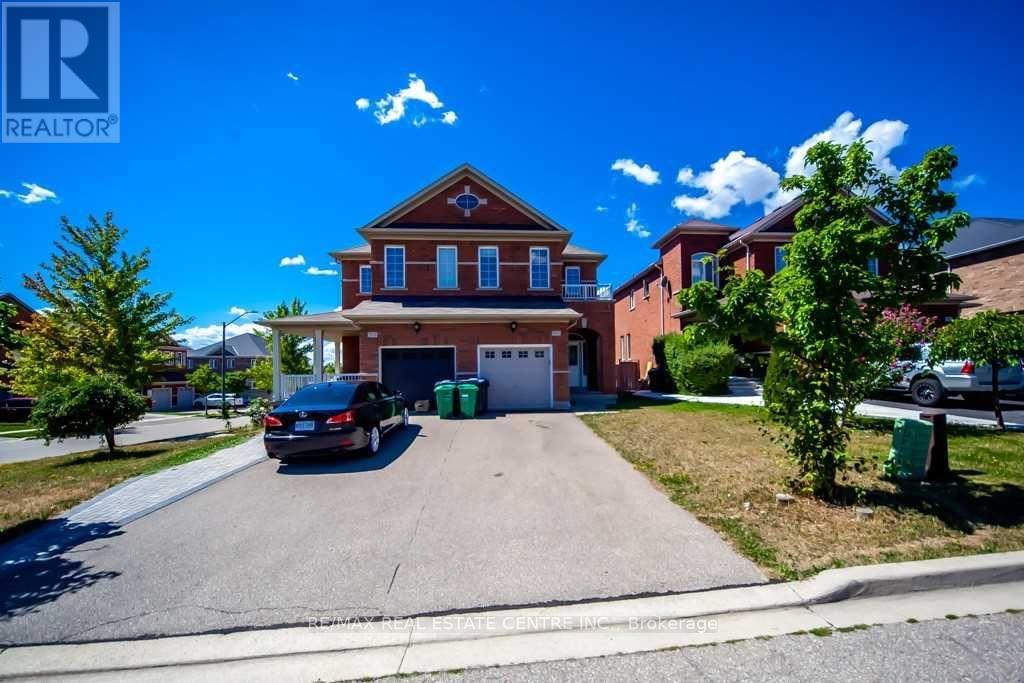3317 Stoney Crescent, Mississauga, Ontario  L5M 0N6 - Photo 2 - W12211342