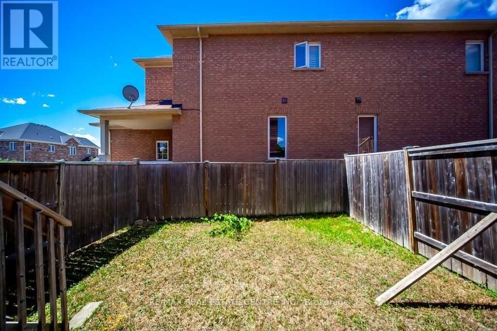 3317 Stoney Crescent, Mississauga, Ontario  L5M 0N6 - Photo 37 - W12211342