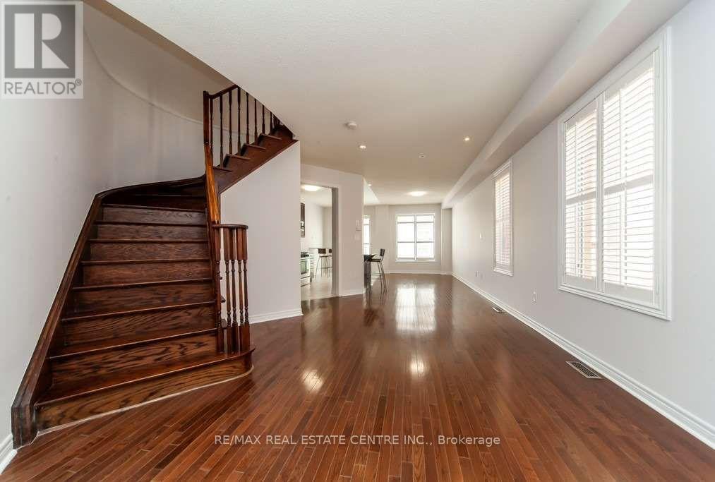 3317 Stoney Crescent, Mississauga, Ontario  L5M 0N6 - Photo 5 - W12211342